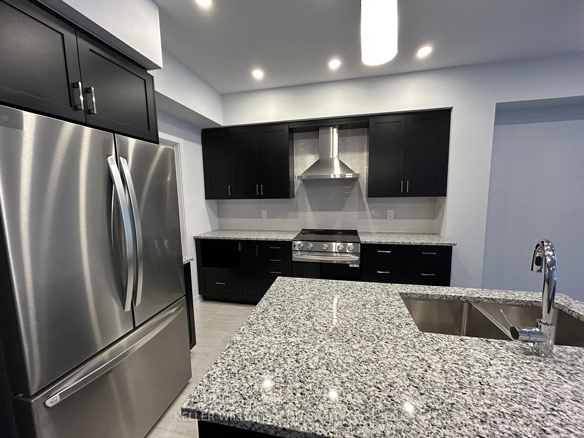 Photo 10 of 383 Mango Street, Ottawa, Riverside South/Gloucester Glen — HOMEH