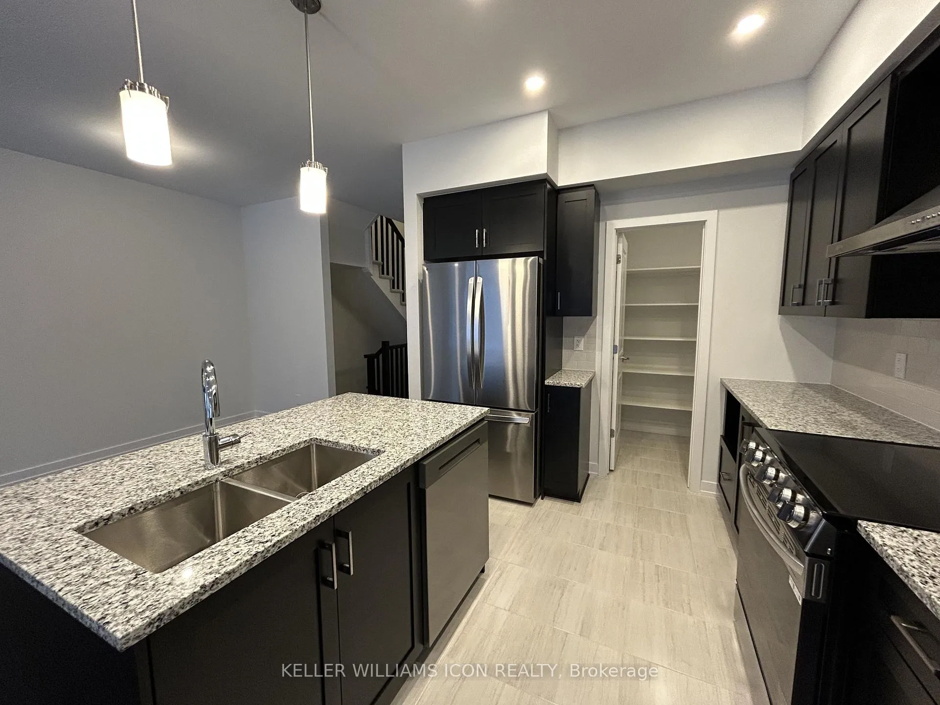 Photo 12 of 383 Mango Street, Ottawa, Riverside South/Gloucester Glen — HOMEH