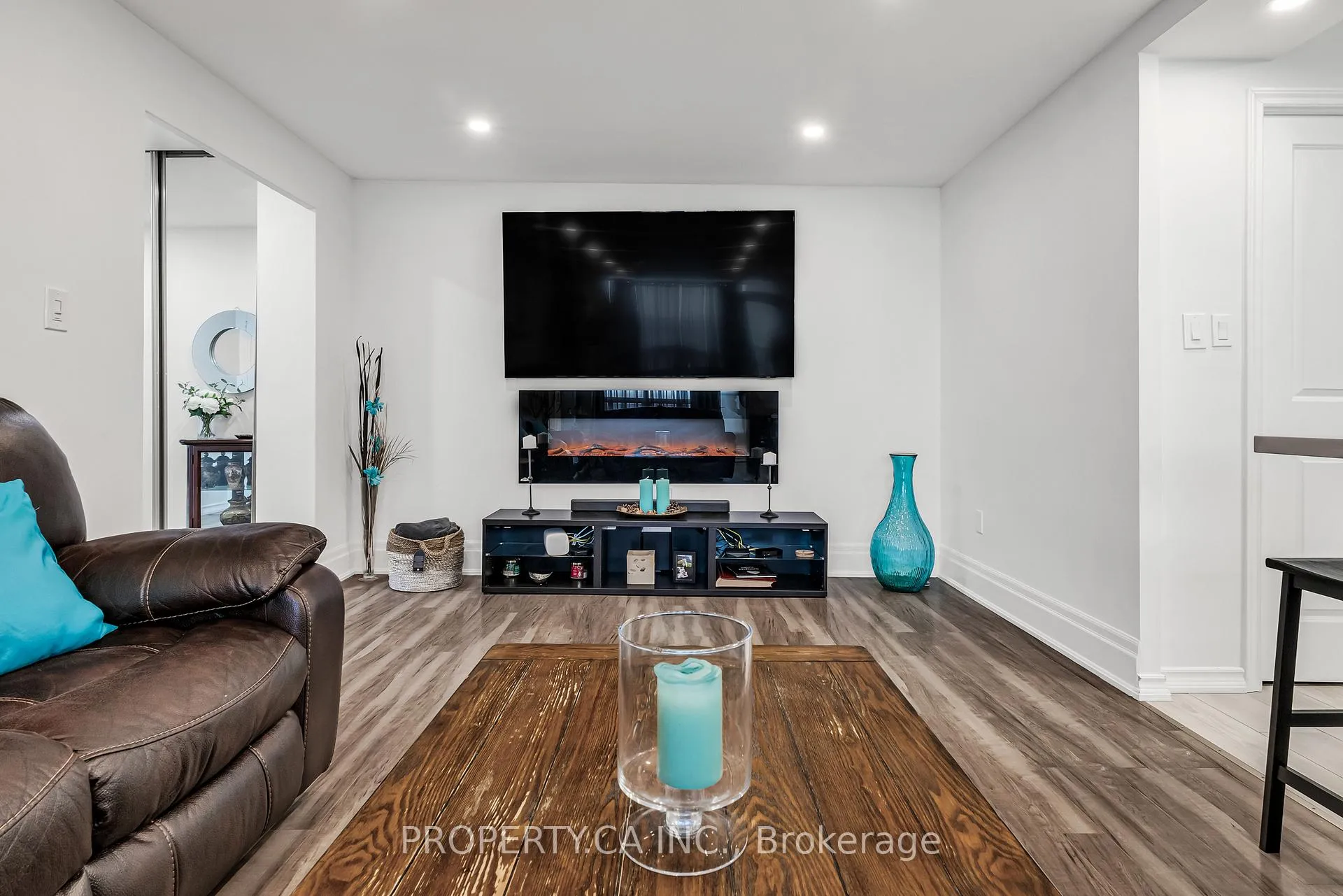 Photo 3 of Unit 1112, 20 Edgecliff Golfway, Toronto, Flemingdon Park — HOMEH
