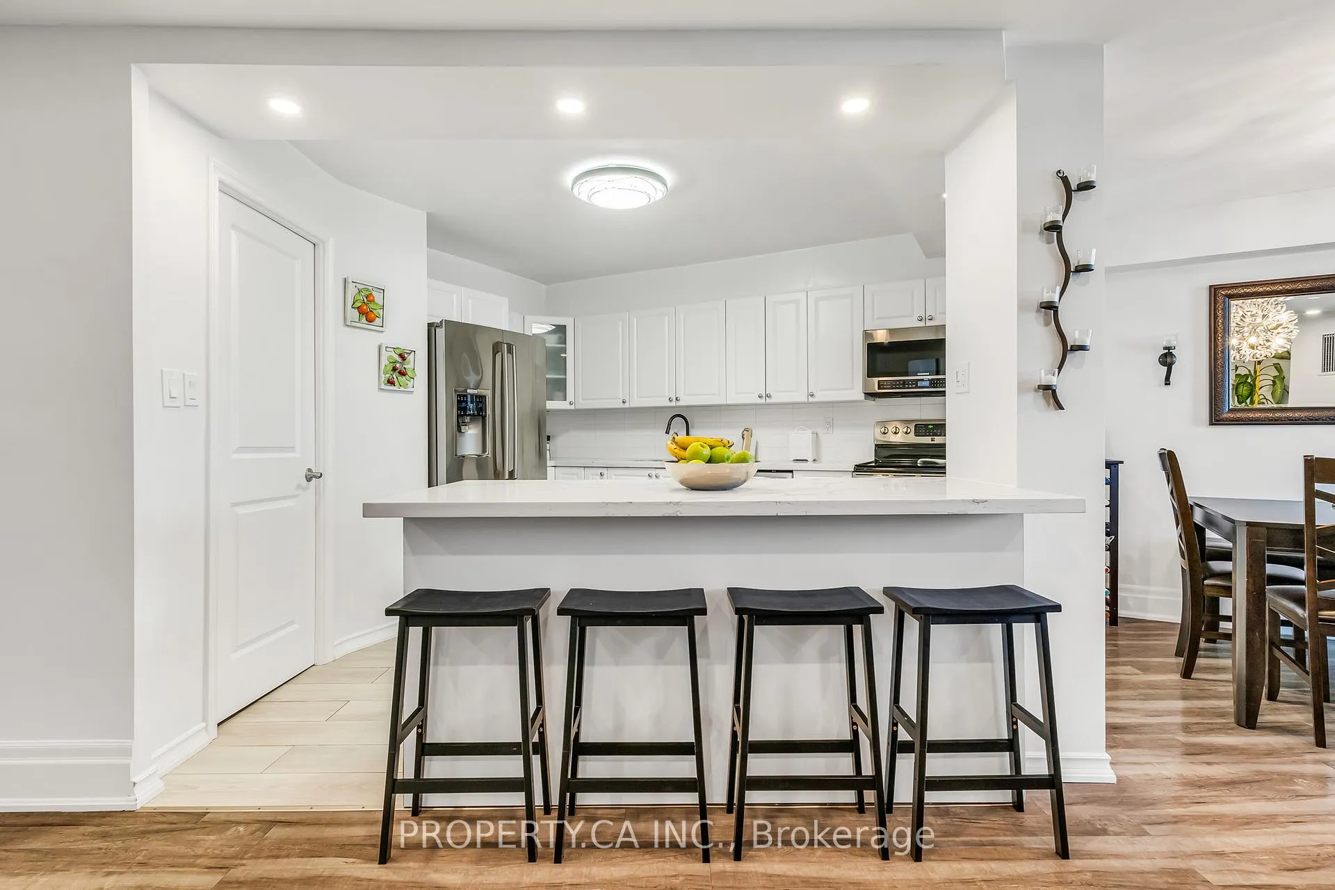 Photo 4 of Unit 1112, 20 Edgecliff Golfway, Toronto, Flemingdon Park — HOMEH