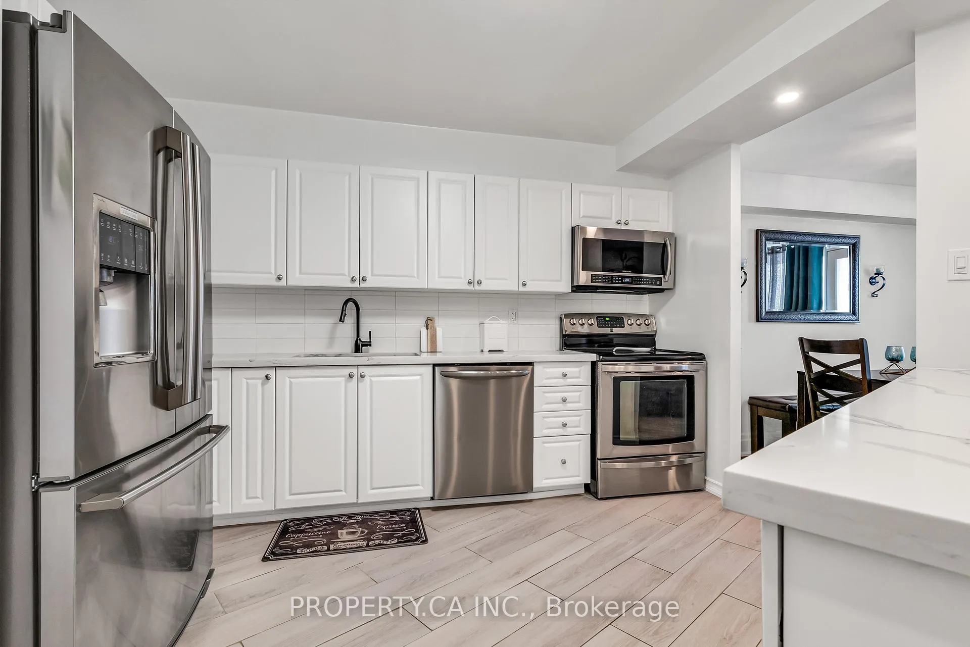 Photo 6 of Unit 1112, 20 Edgecliff Golfway, Toronto, Flemingdon Park — HOMEH
