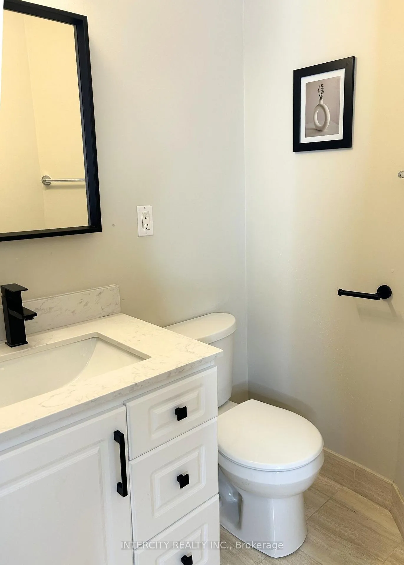 Photo 6 of Unit Basement, 30 Oak Park Crescent, Vaughan, Rural Vaughan — HOMEH