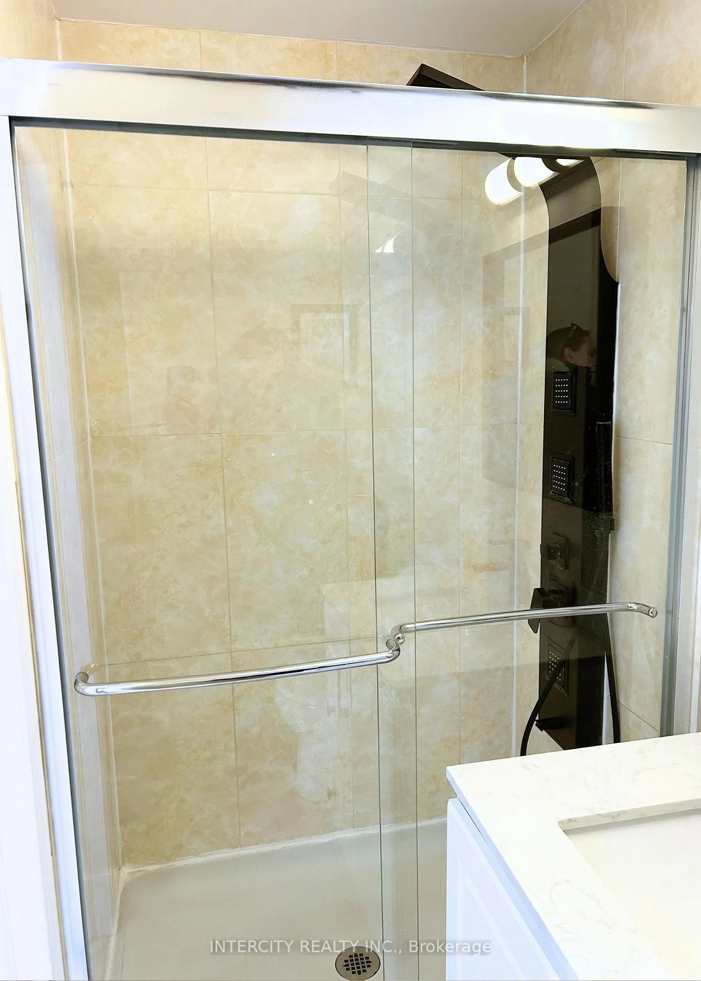 Photo 7 of Unit Basement, 30 Oak Park Crescent, Vaughan, Rural Vaughan — HOMEH