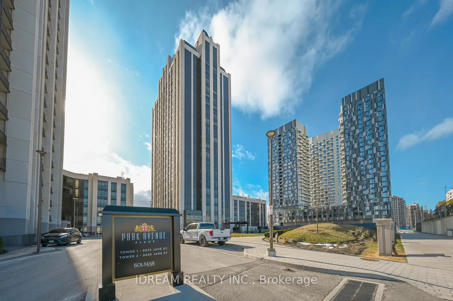 Photo 1 of Unit 518, 9085 Jane Street, Vaughan, Concord — HOMEH