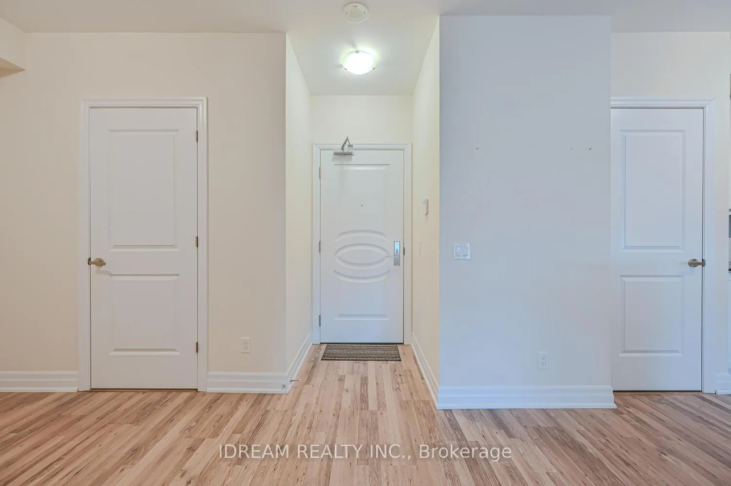 Photo 8 of Unit 518, 9085 Jane Street, Vaughan, Concord — HOMEH