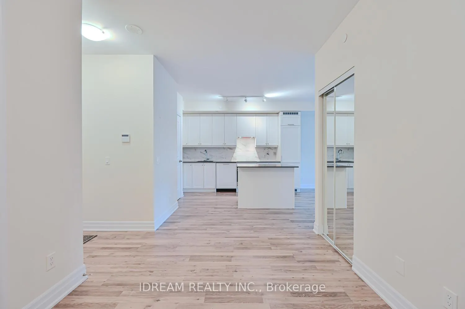 Photo 12 of Unit 518, 9085 Jane Street, Vaughan, Concord — HOMEH
