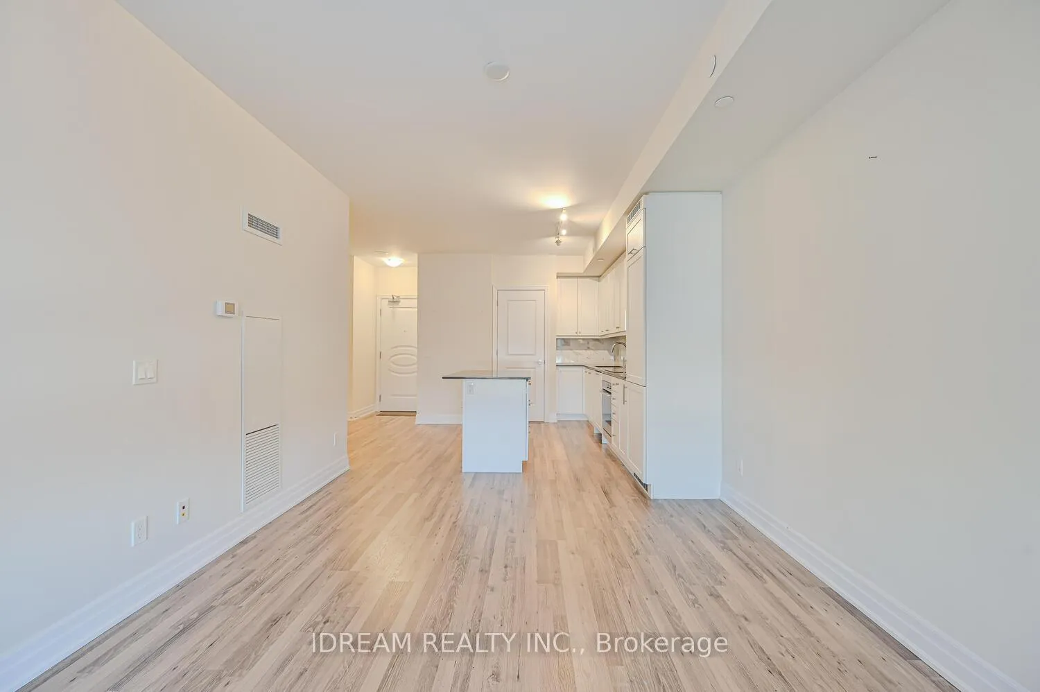 Photo 17 of Unit 518, 9085 Jane Street, Vaughan, Concord — HOMEH