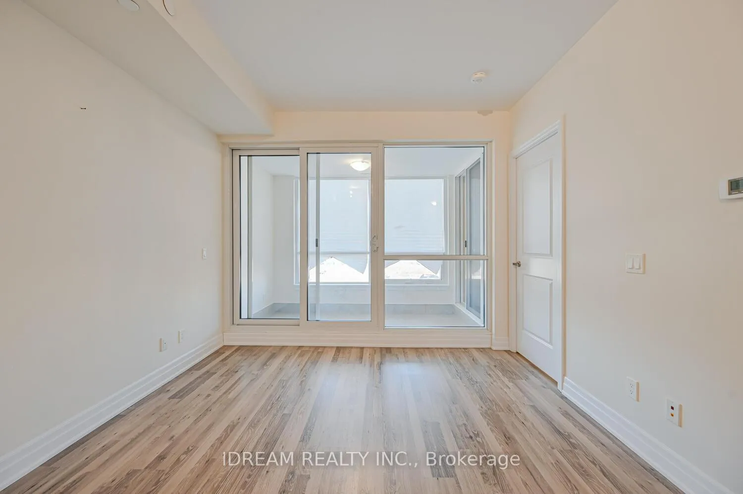 Photo 18 of Unit 518, 9085 Jane Street, Vaughan, Concord — HOMEH