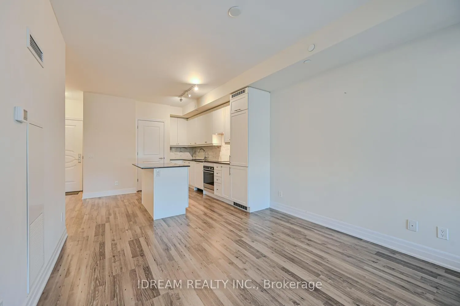 Photo 19 of Unit 518, 9085 Jane Street, Vaughan, Concord — HOMEH