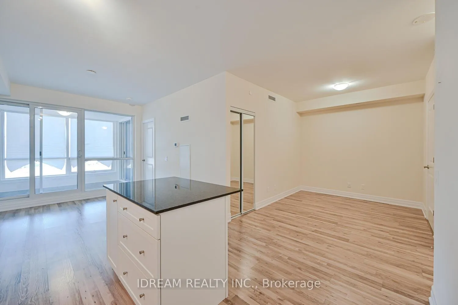 Photo 23 of Unit 518, 9085 Jane Street, Vaughan, Concord — HOMEH