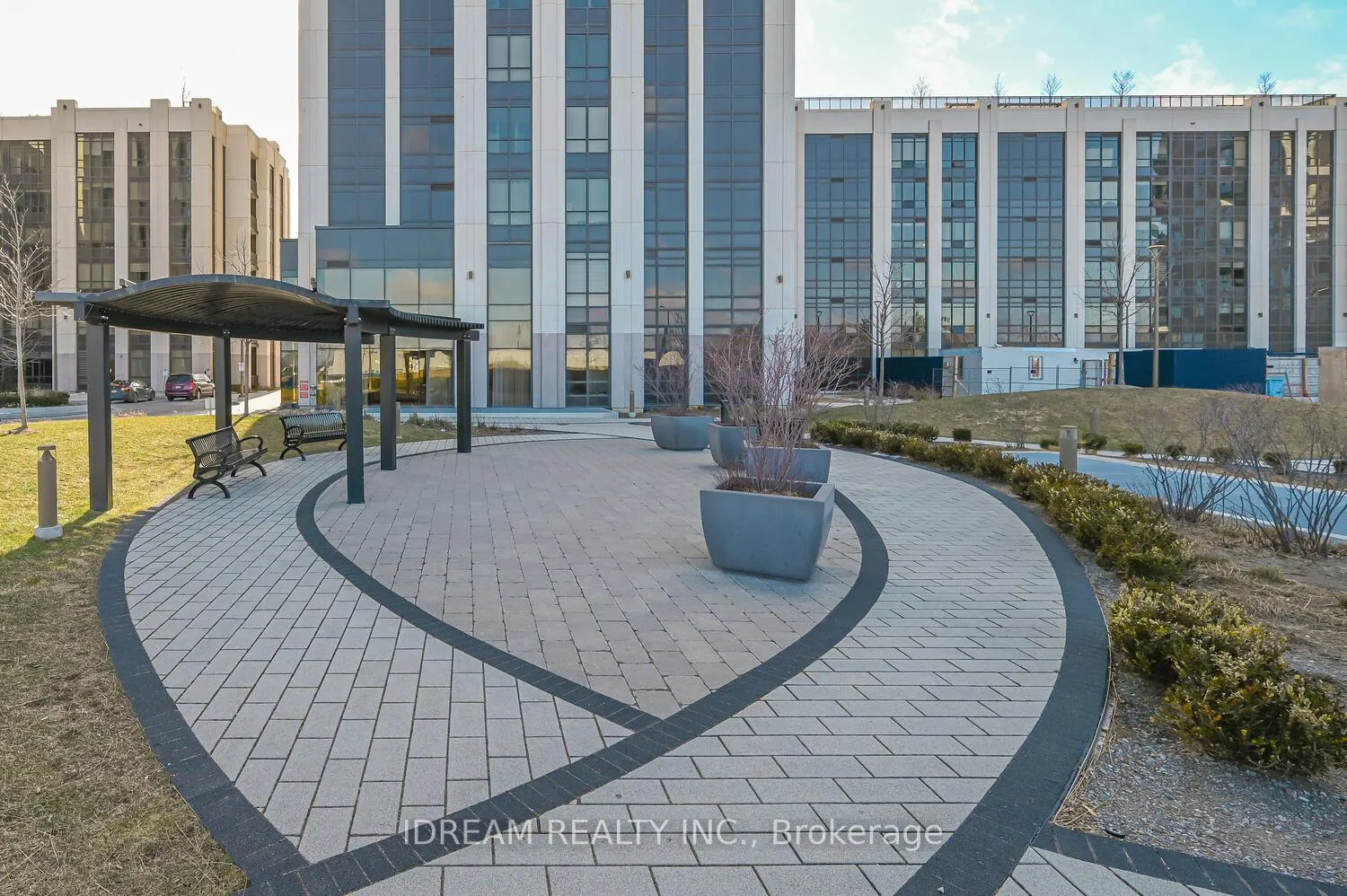 Photo 38 of Unit 518, 9085 Jane Street, Vaughan, Concord — HOMEH