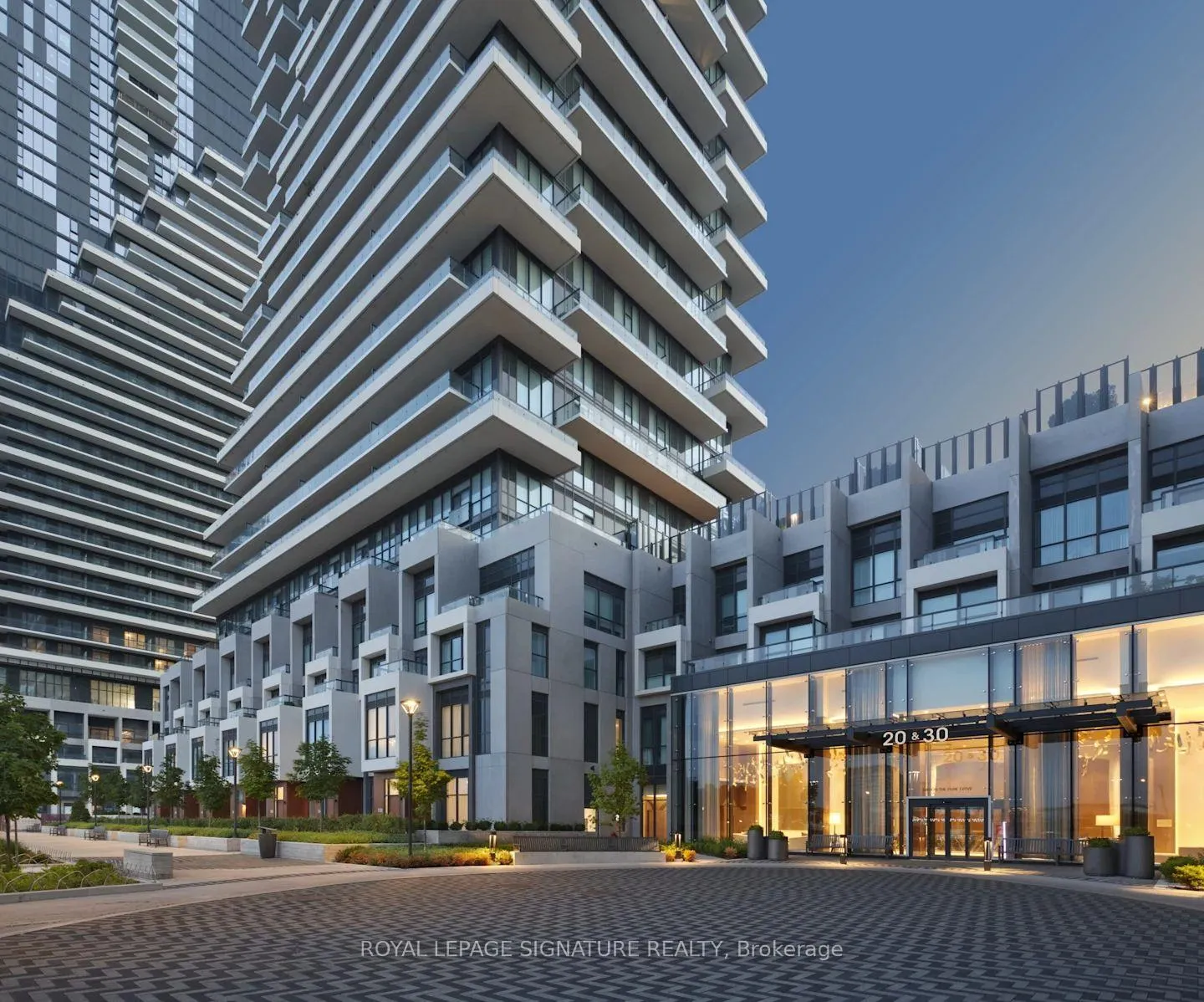 Front of Unit 3901, 30 Inn On The Park Drive