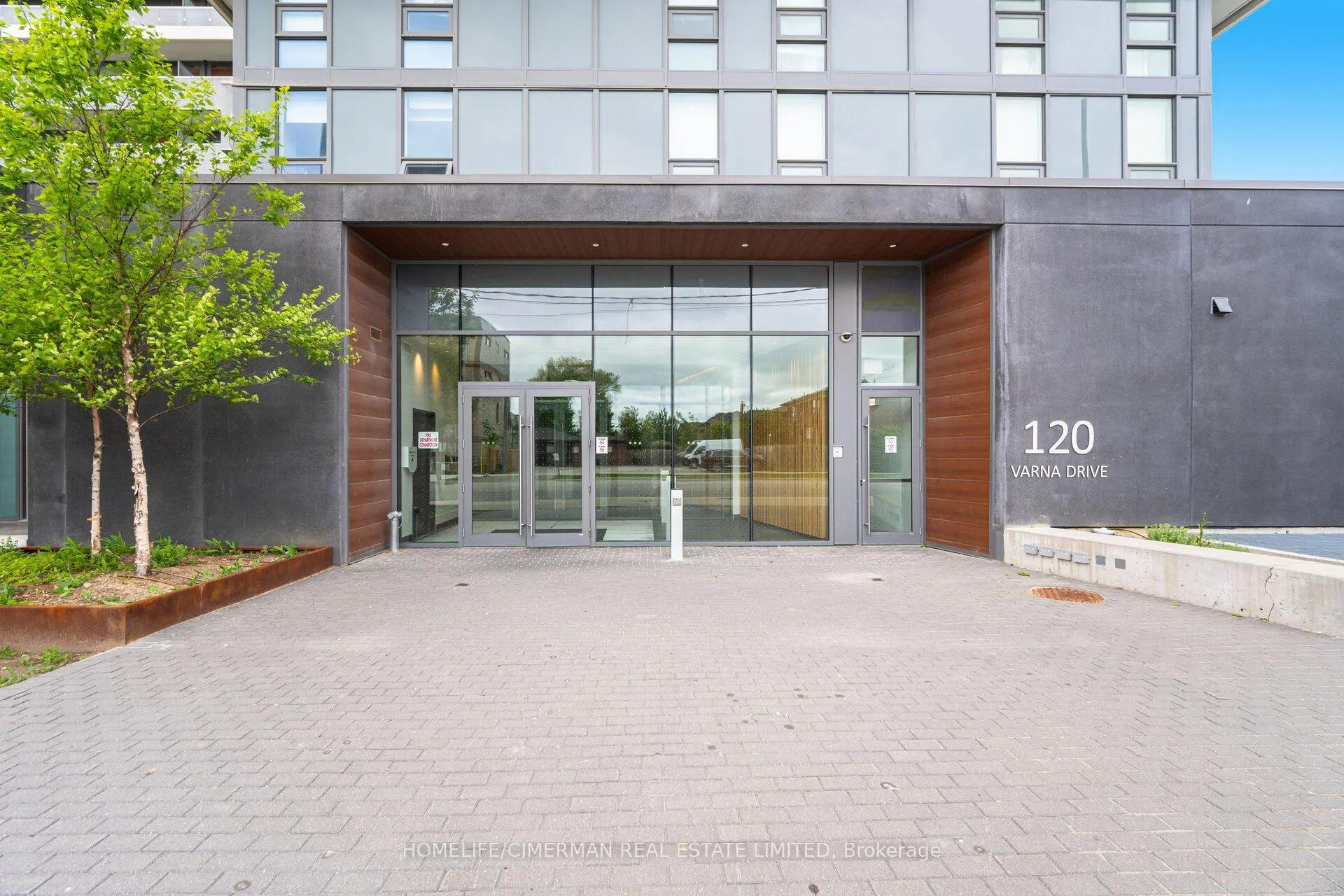 Photo 3 of Unit 405, 120 Varna Drive, Toronto, Englemount-Lawrence — HOMEH