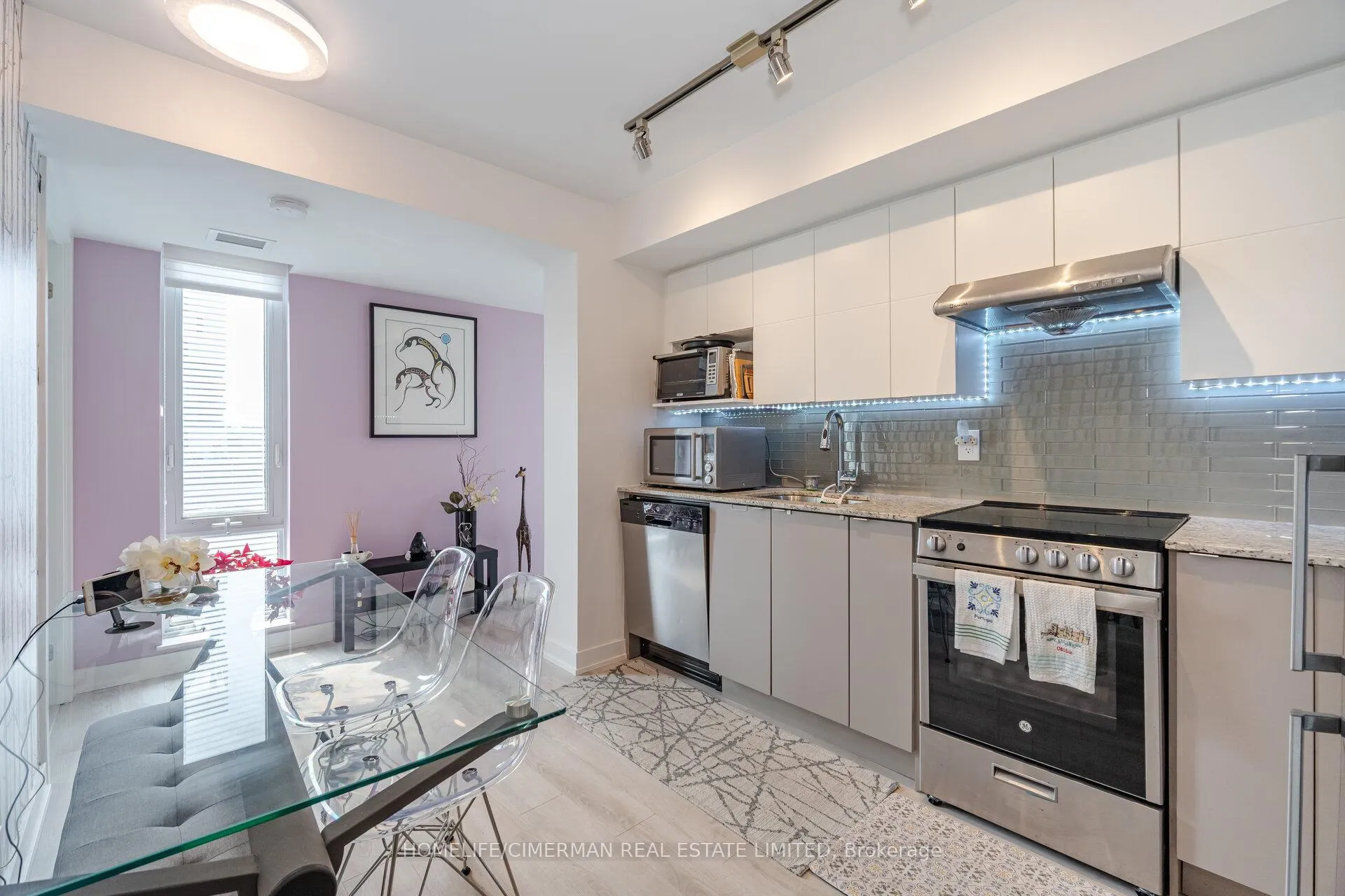 Photo 12 of Unit 405, 120 Varna Drive, Toronto, Englemount-Lawrence — HOMEH