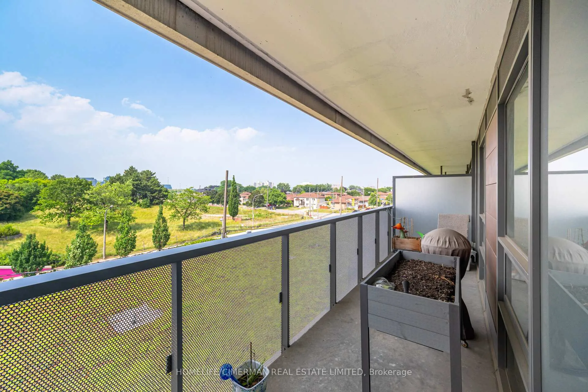 Photo 32 of Unit 405, 120 Varna Drive, Toronto, Englemount-Lawrence — HOMEH