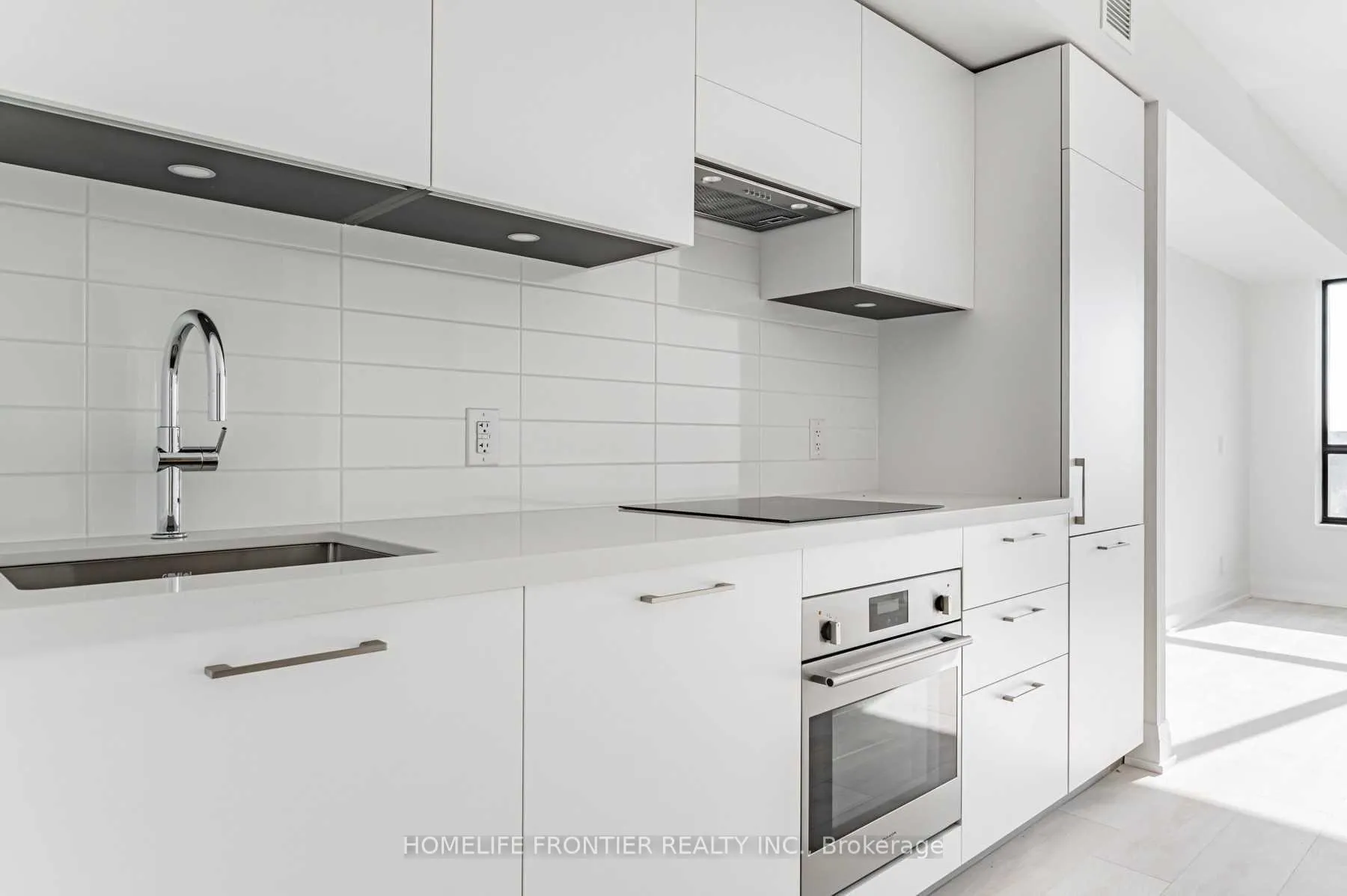 Photo 4 of Unit 311, 33 Frederick Todd Way, Toronto, Thorncliffe Park — HOMEH