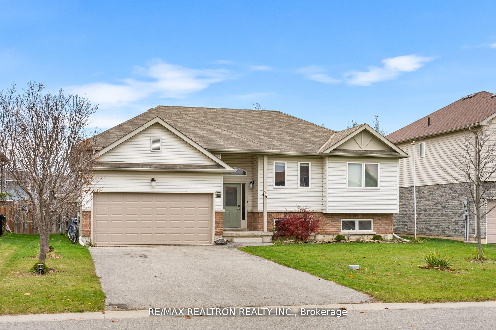Photo 3 of 223 Aspen Ridge Drive, Clearview, Stayner — HOMEH