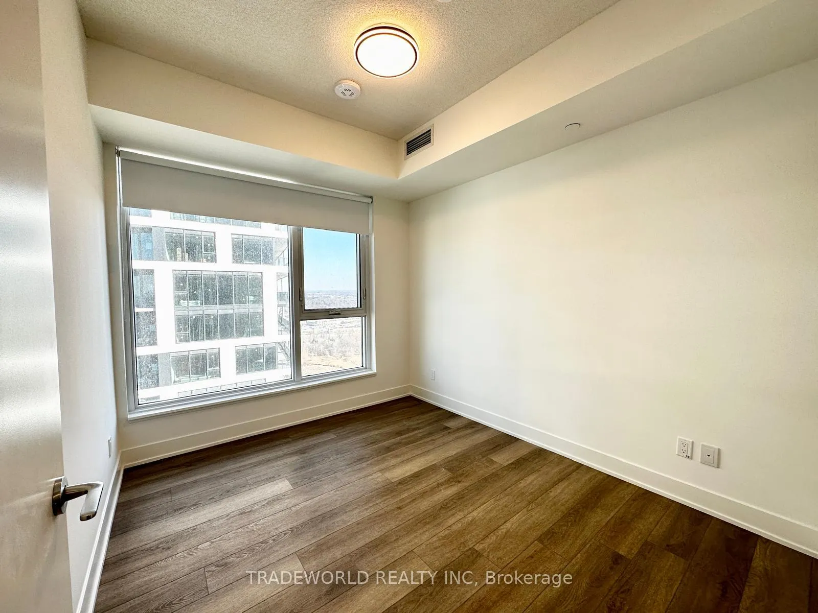 Photo 4 of Unit 2302, 38 Andre De Grasse Street, Markham, Unionville — HOMEH