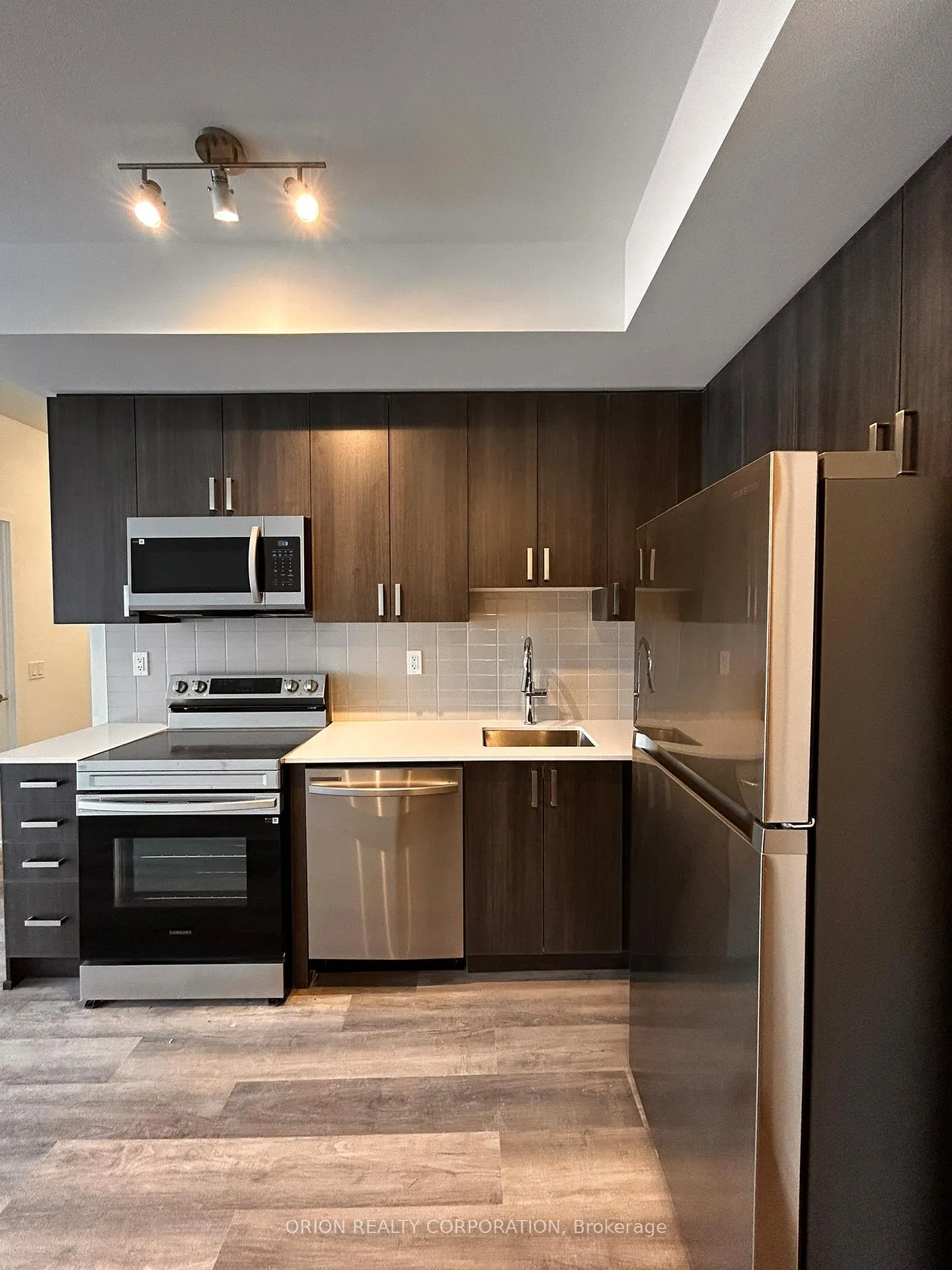 Photo 4 of Unit 2806, 1435 Celebration Drive, Pickering, Bay Ridges — HOMEH