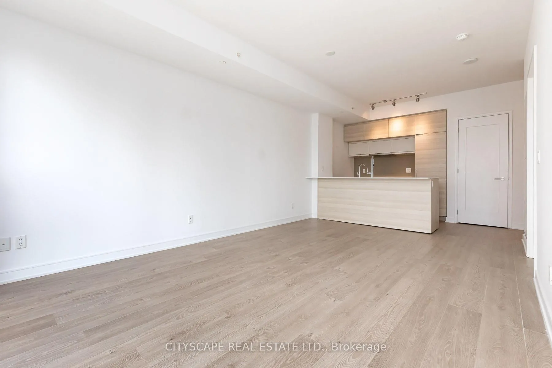 Photo 5 of Unit 3310, 88 Scott Street, Toronto, Church-Yonge Corridor — HOMEH