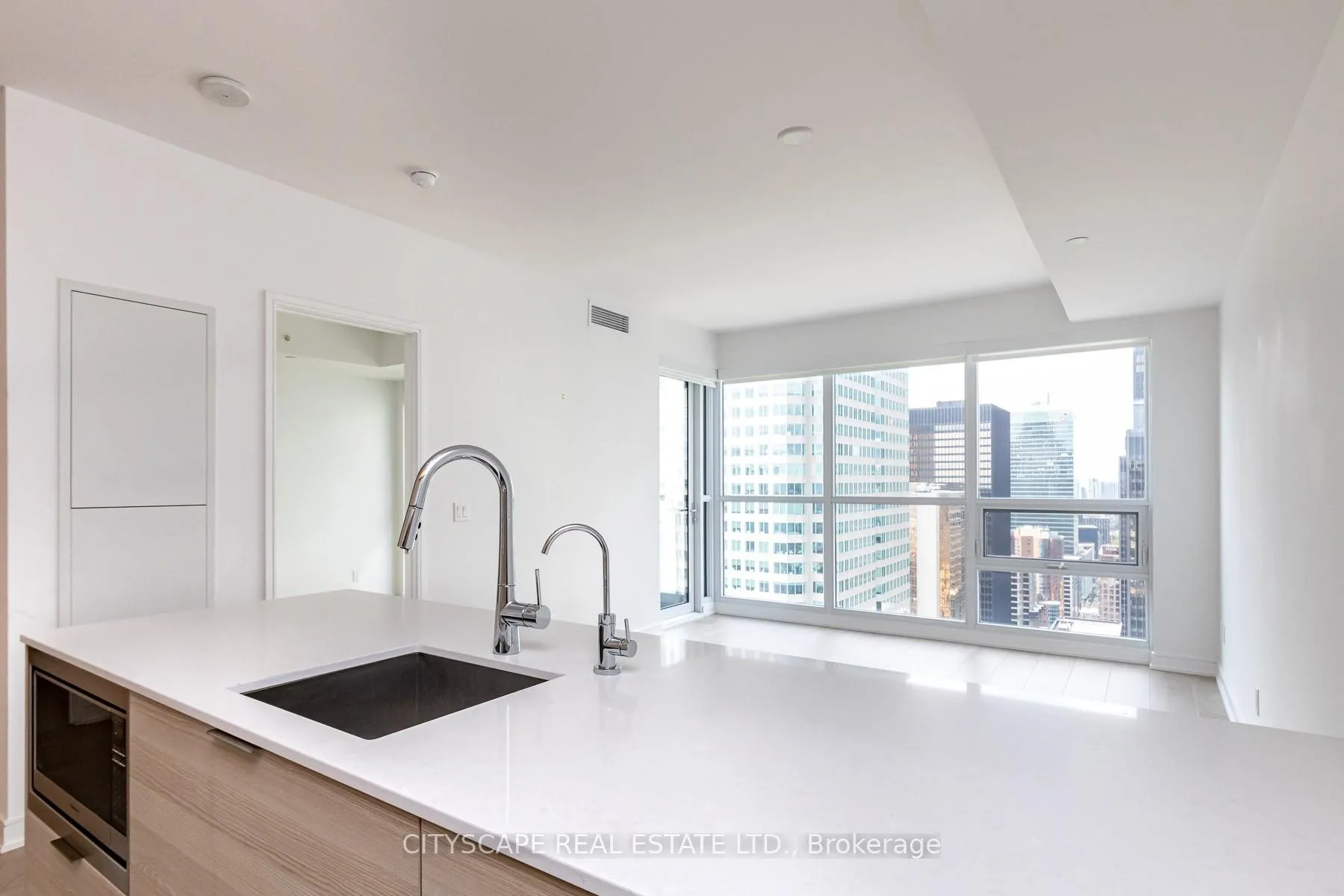 Photo 6 of Unit 3310, 88 Scott Street, Toronto, Church-Yonge Corridor — HOMEH