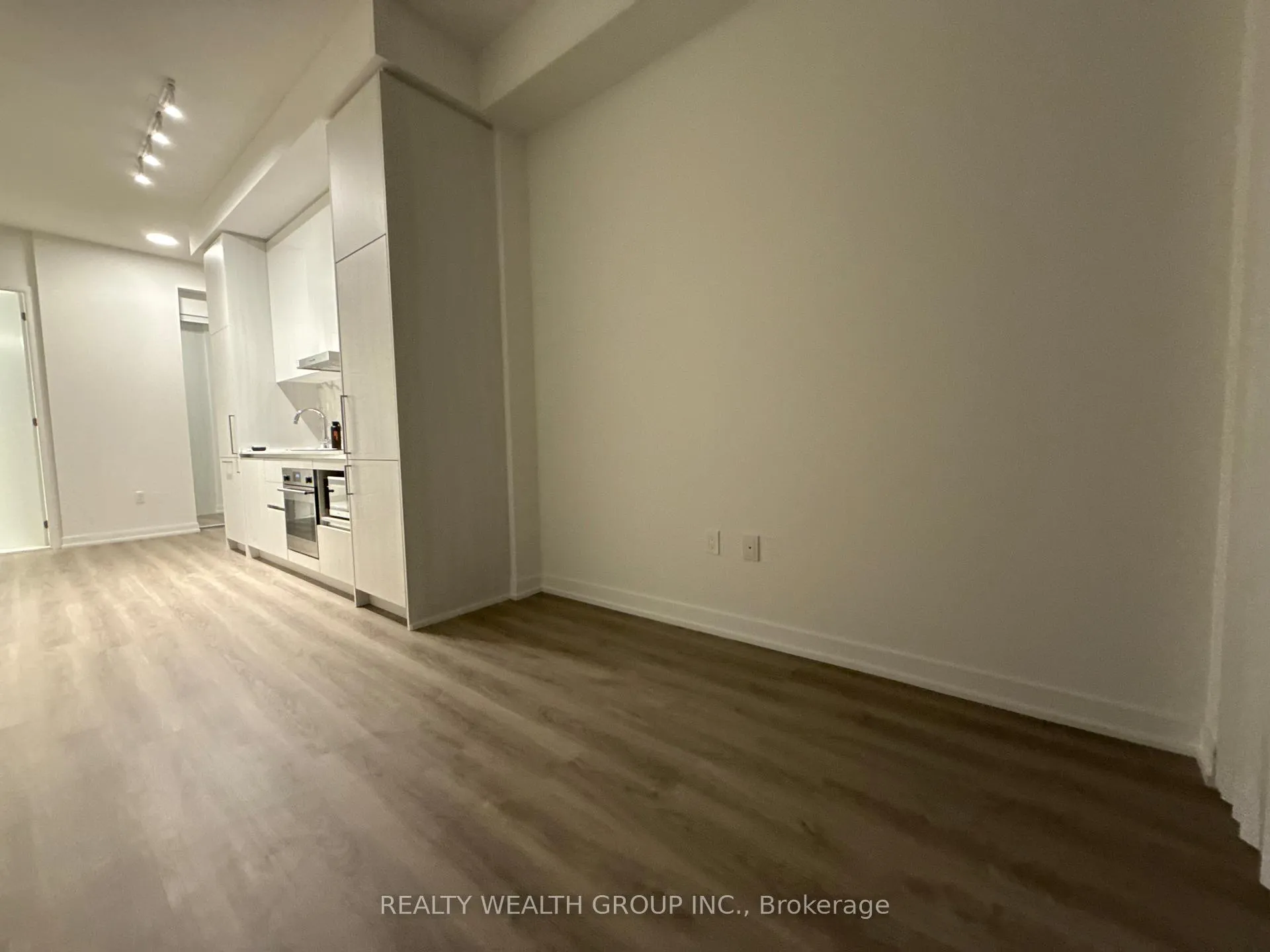 Photo 6 of Unit 5306, 195 Commerce Street, Vaughan, Vaughan Corporate Centre — HOMEH
