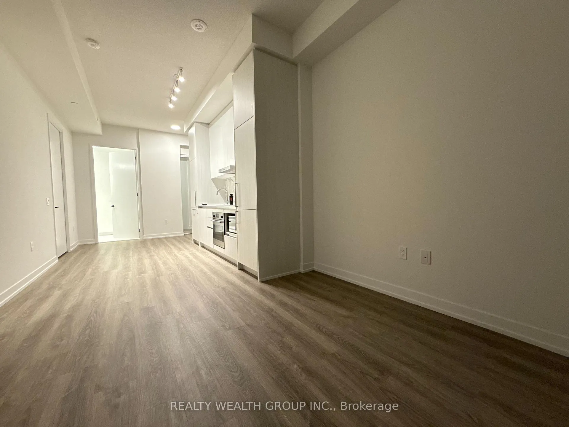 Photo 7 of Unit 5306, 195 Commerce Street, Vaughan, Vaughan Corporate Centre — HOMEH