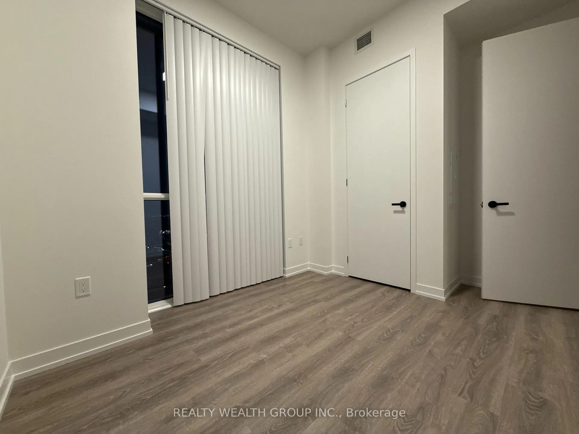 Photo 10 of Unit 5306, 195 Commerce Street, Vaughan, Vaughan Corporate Centre — HOMEH
