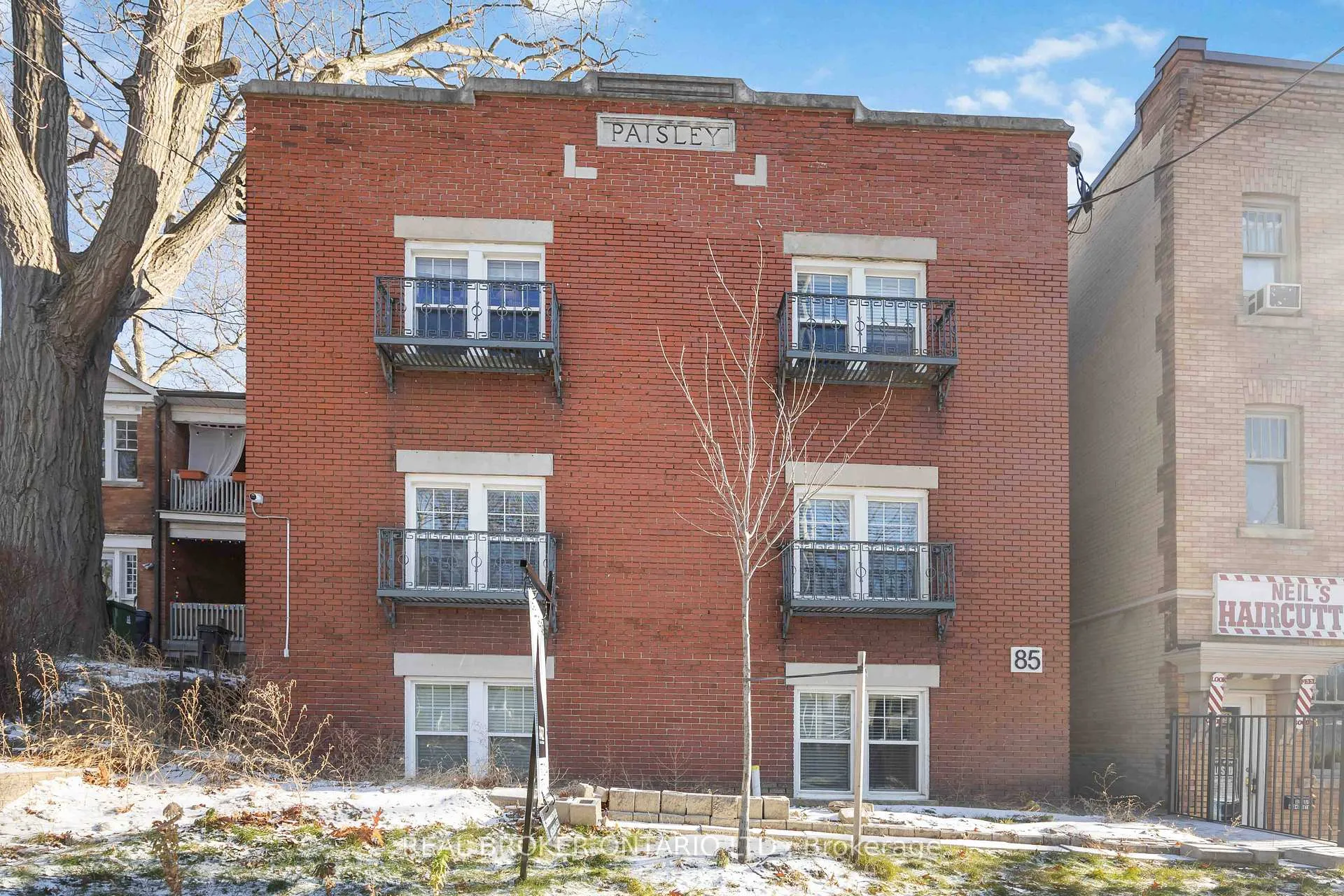 Front of Unit 4, 85 Beech Avenue