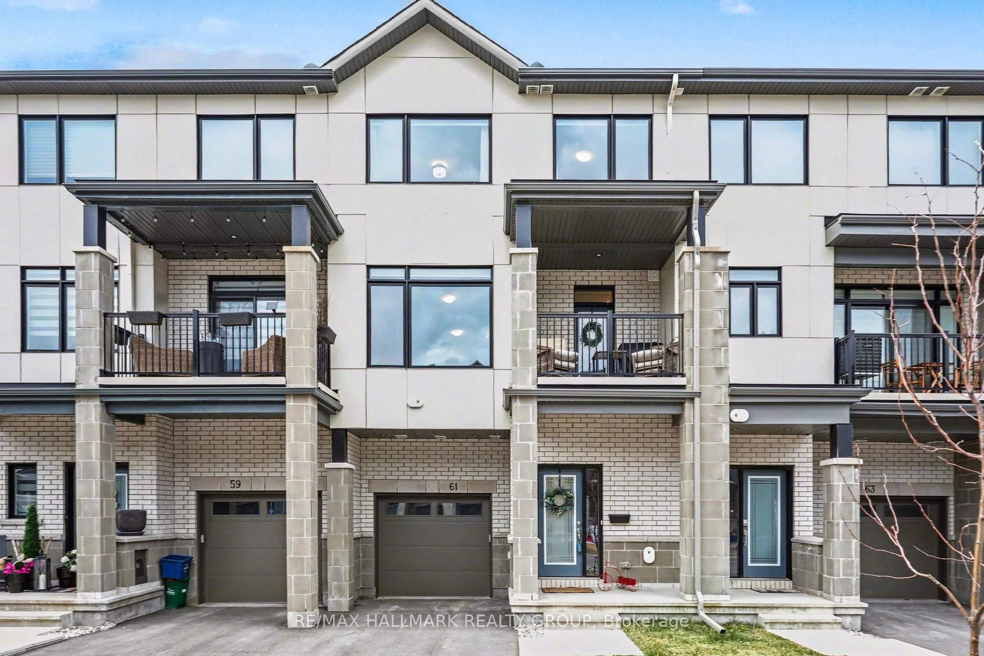 Photo 1 of 61 Arinto Place, Ottawa, Kanata - Emerald Meadows/Trailwest — HOMEH