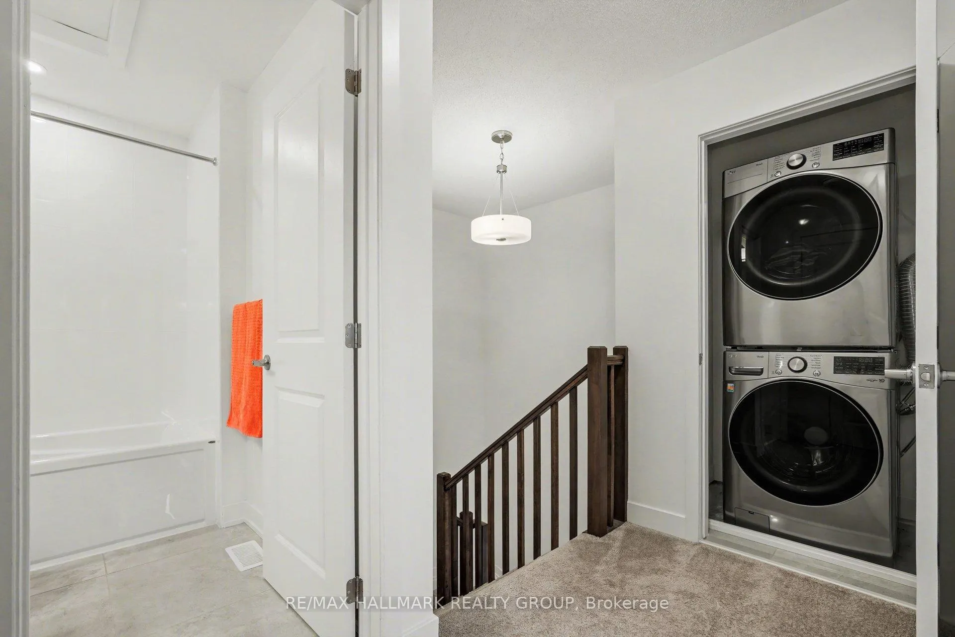 Photo 20 of 61 Arinto Place, Ottawa, Kanata - Emerald Meadows/Trailwest — HOMEH