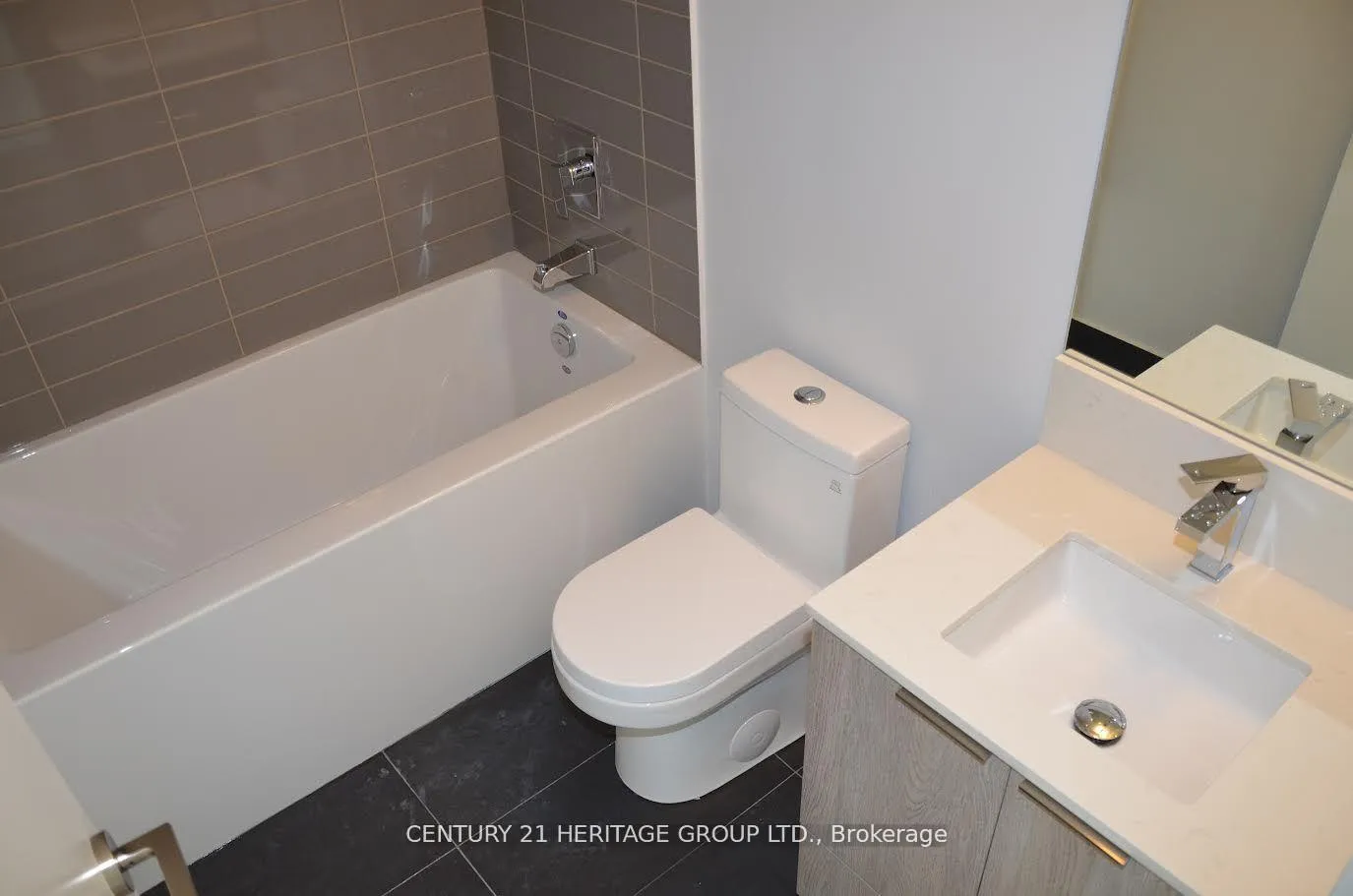 Photo 5 of Unit 2607, 181 Dundas Street E, Toronto, Church-Yonge Corridor — HOMEH