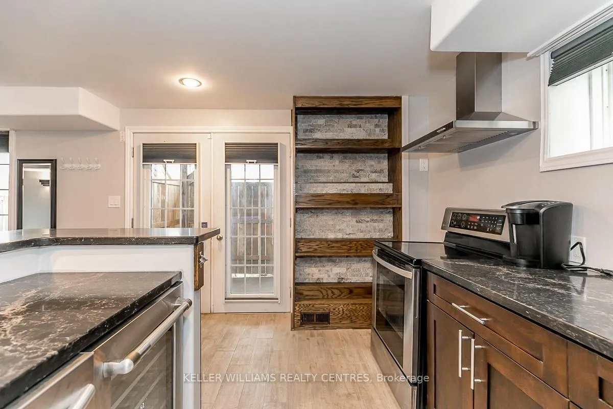 Photo 5 of 1381 Hunter Street, Innisfil, Alcona — HOMEH