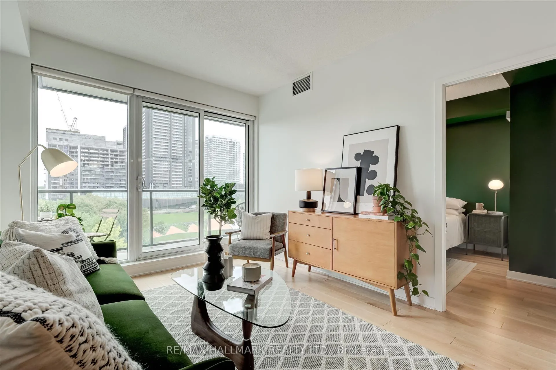 Front of Unit 506, 260 Sackville Street