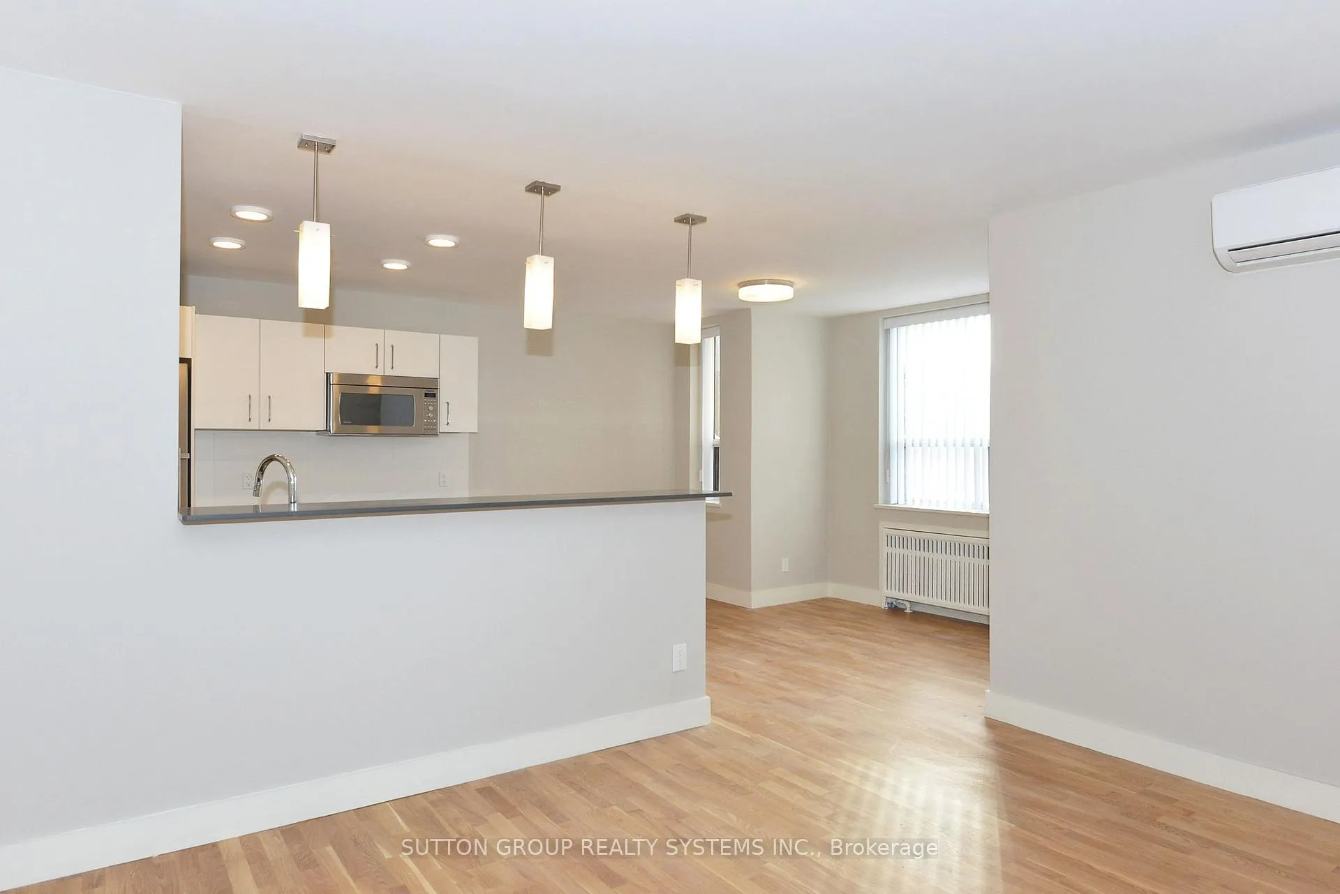 Photo 2 of Unit 404, 2400 Bathurst Street, Toronto, Forest Hill North — HOMEH