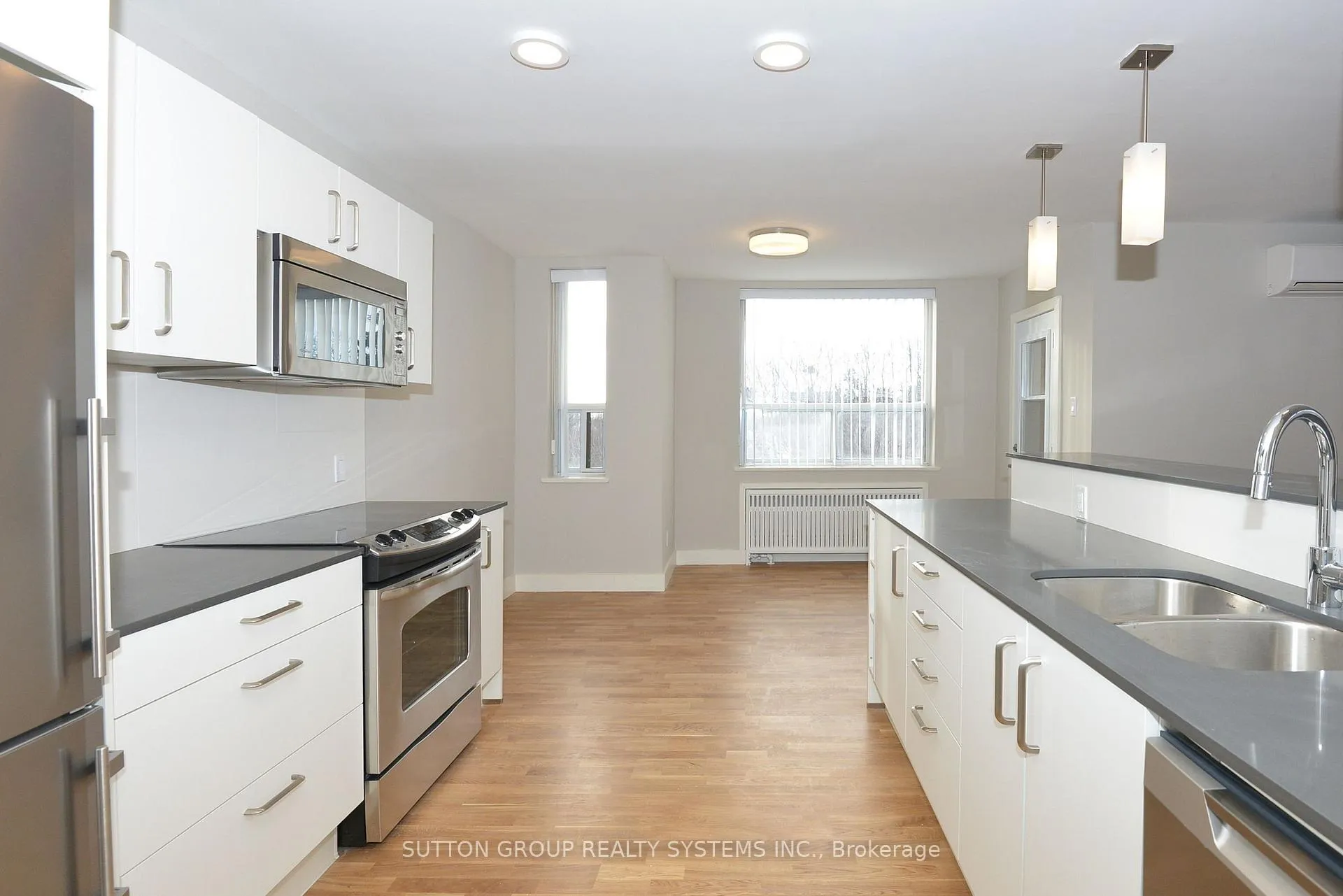 Photo 4 of Unit 404, 2400 Bathurst Street, Toronto, Forest Hill North — HOMEH