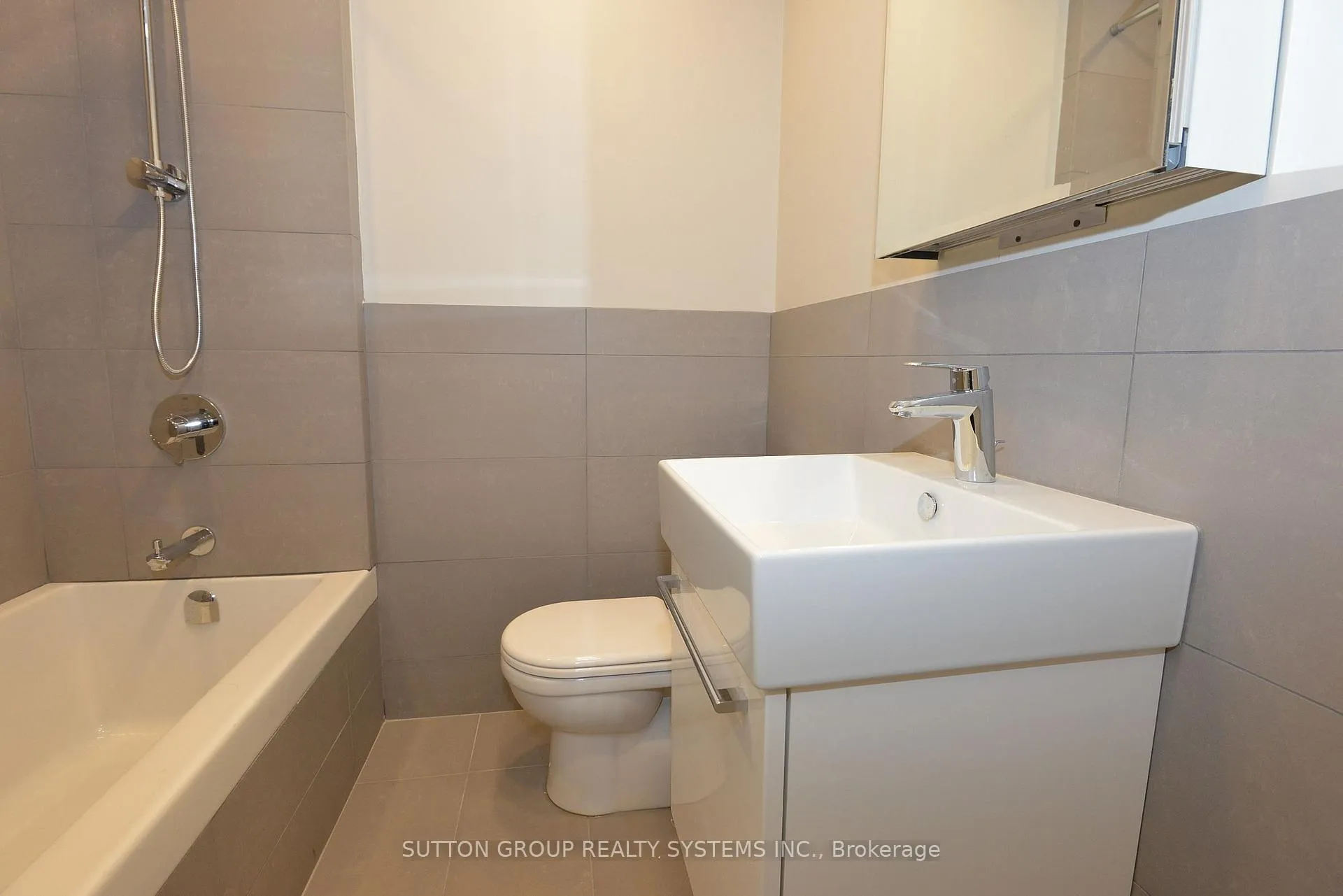 Photo 11 of Unit 404, 2400 Bathurst Street, Toronto, Forest Hill North — HOMEH