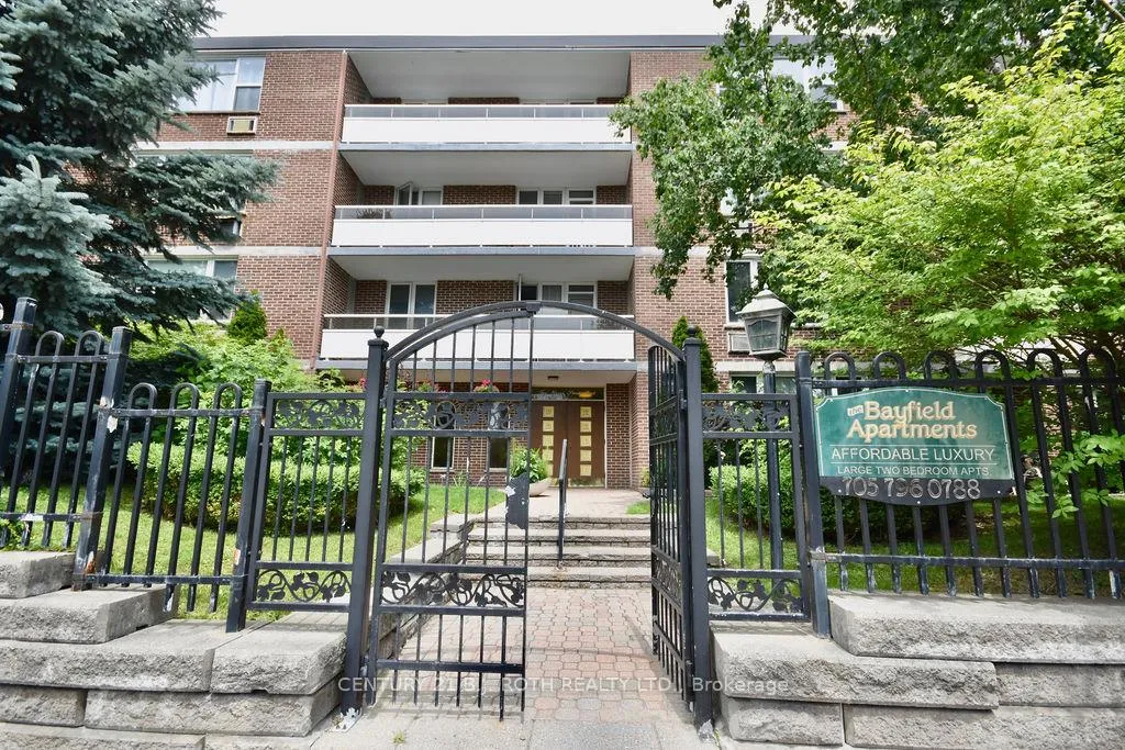 Photo 2 of Unit 21, 2 Grove Street E, Barrie, Wellington — HOMEH