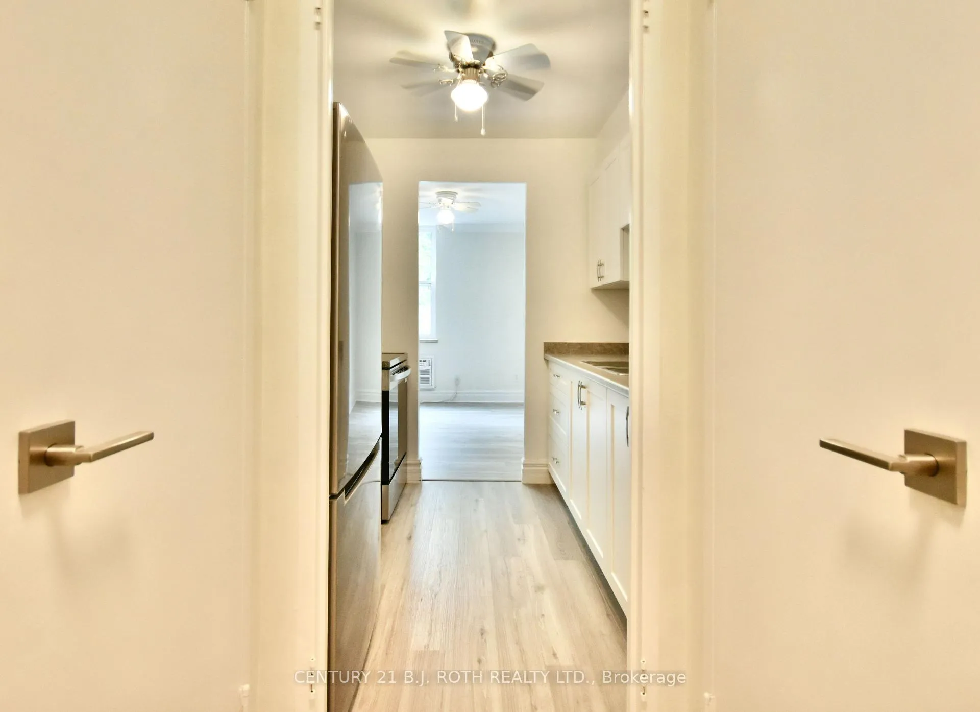 Photo 7 of Unit 21, 2 Grove Street E, Barrie, Wellington — HOMEH