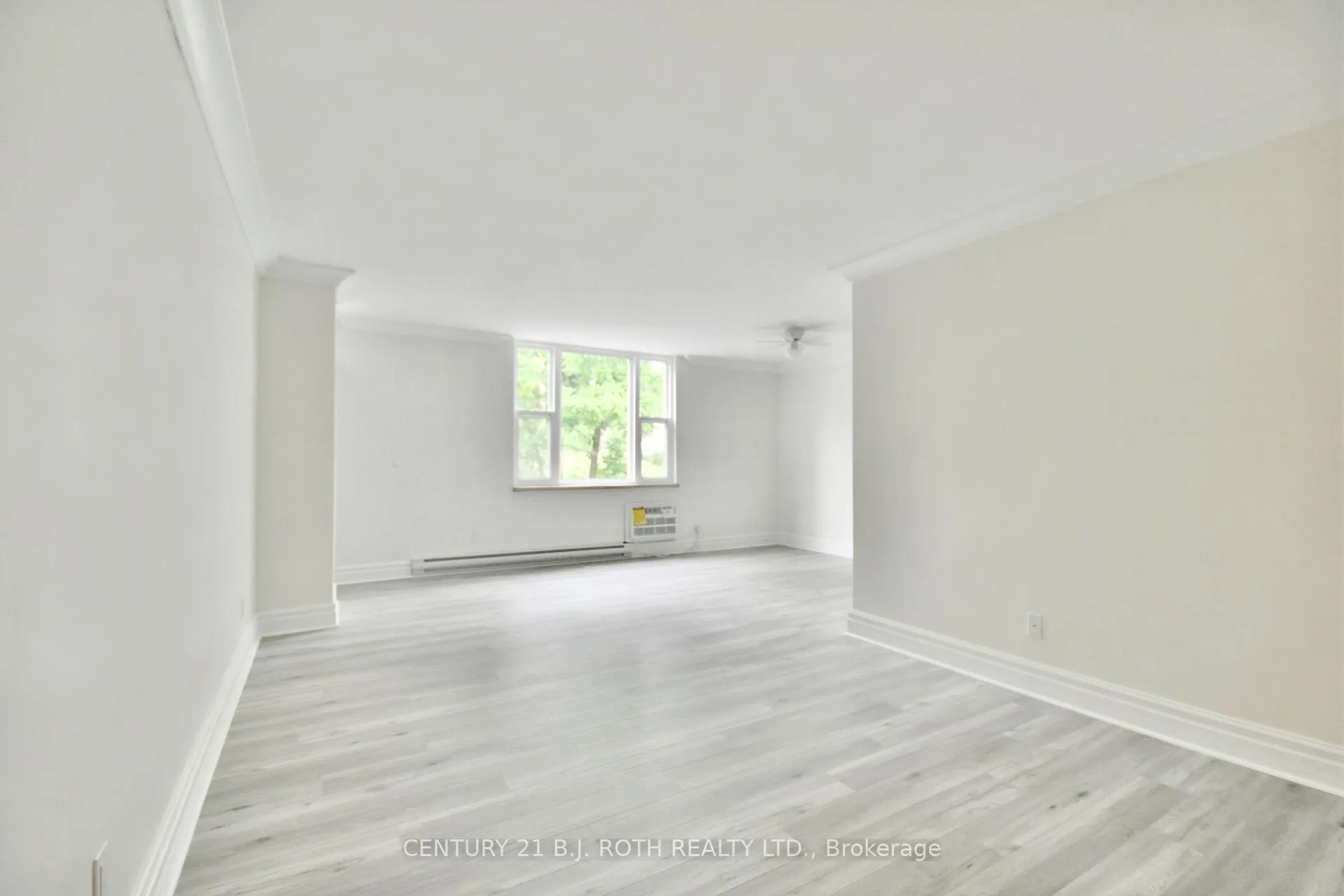 Photo 17 of Unit 21, 2 Grove Street E, Barrie, Wellington — HOMEH