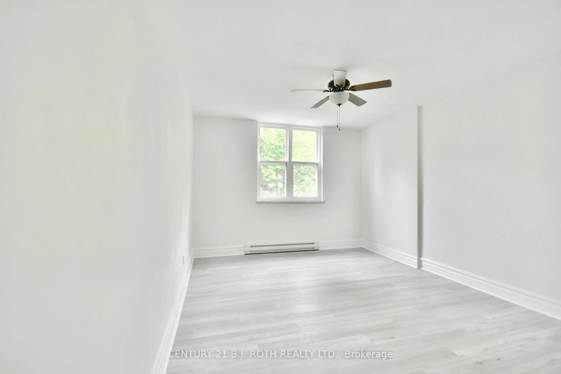 Photo 19 of Unit 21, 2 Grove Street E, Barrie, Wellington — HOMEH