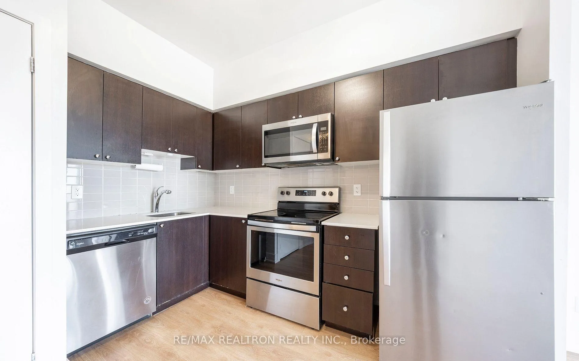Photo 7 of Unit 2201, 1255 Bayly Street, Pickering, Bay Ridges — HOMEH