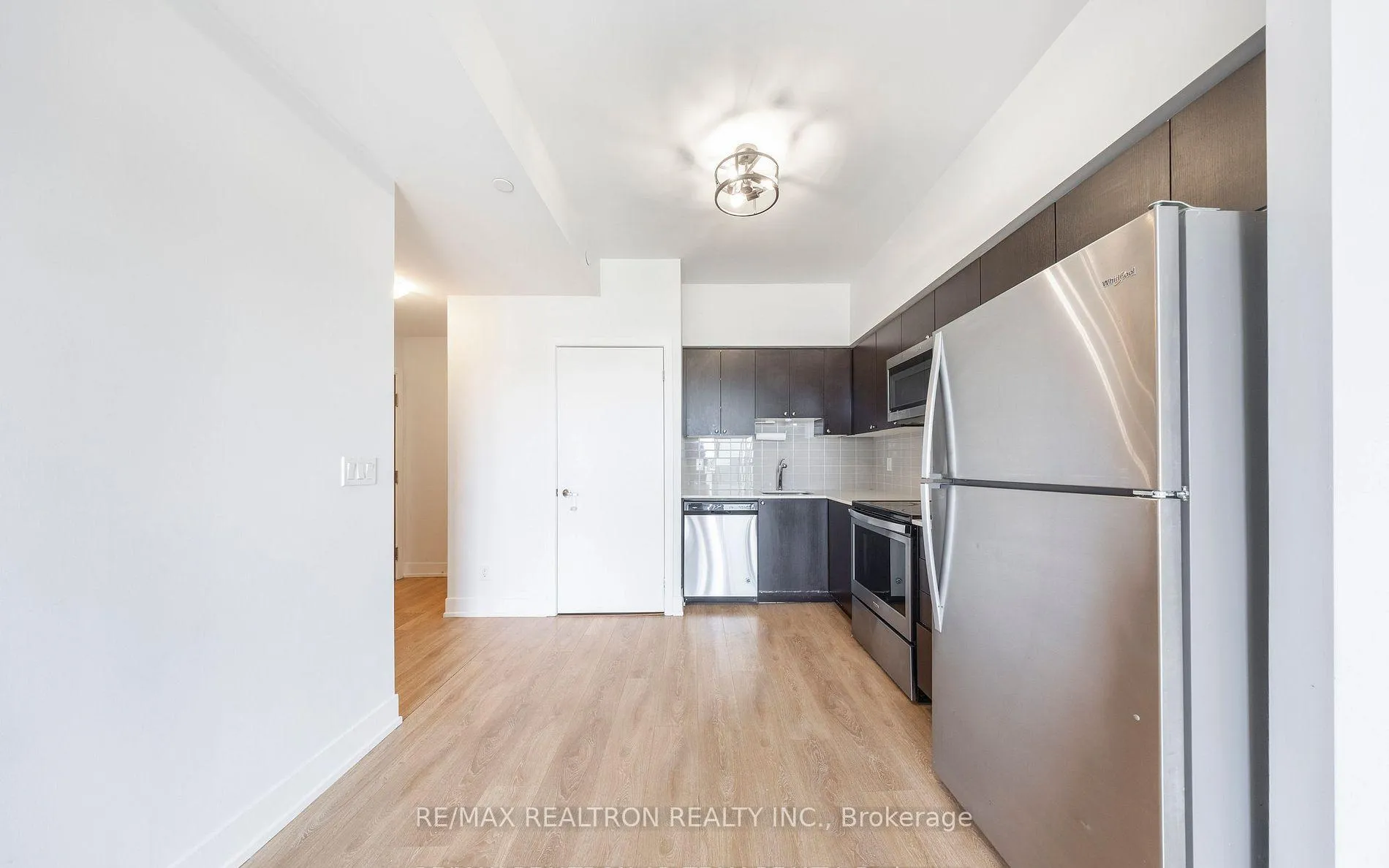Photo 8 of Unit 2201, 1255 Bayly Street, Pickering, Bay Ridges — HOMEH