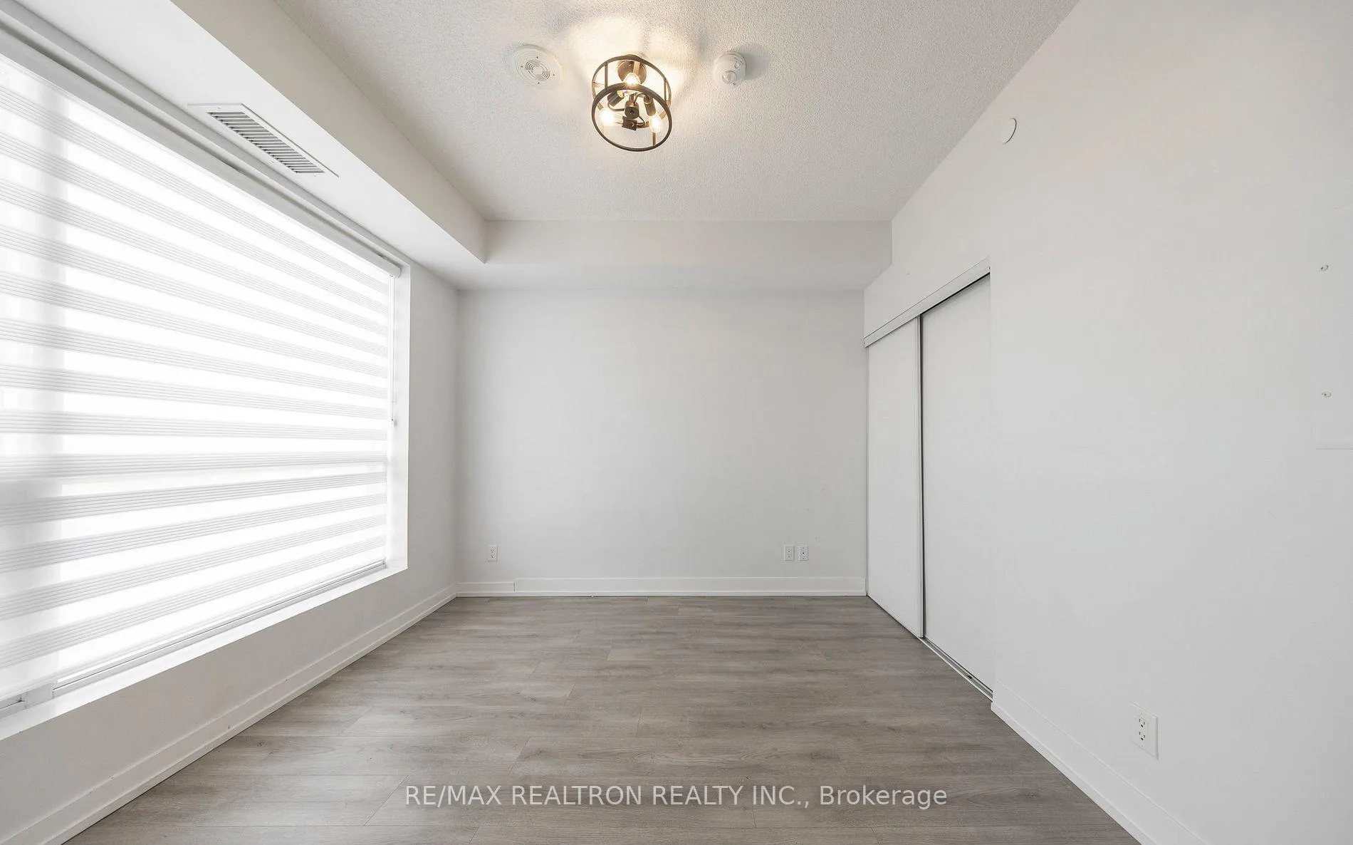 Photo 10 of Unit 2201, 1255 Bayly Street, Pickering, Bay Ridges — HOMEH