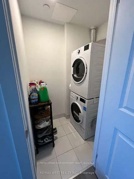 Photo 2 of Unit 2411, 395 Bloor Street, Toronto, North St. James Town — HOMEH