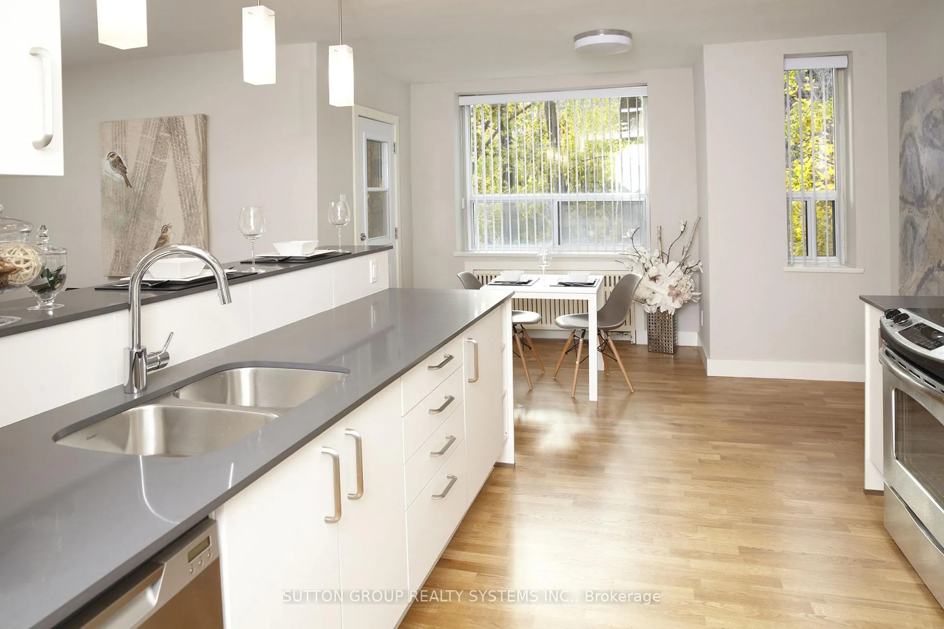 Photo 2 of Unit 101, 2400 Bathurst Street, Toronto, Forest Hill North — HOMEH