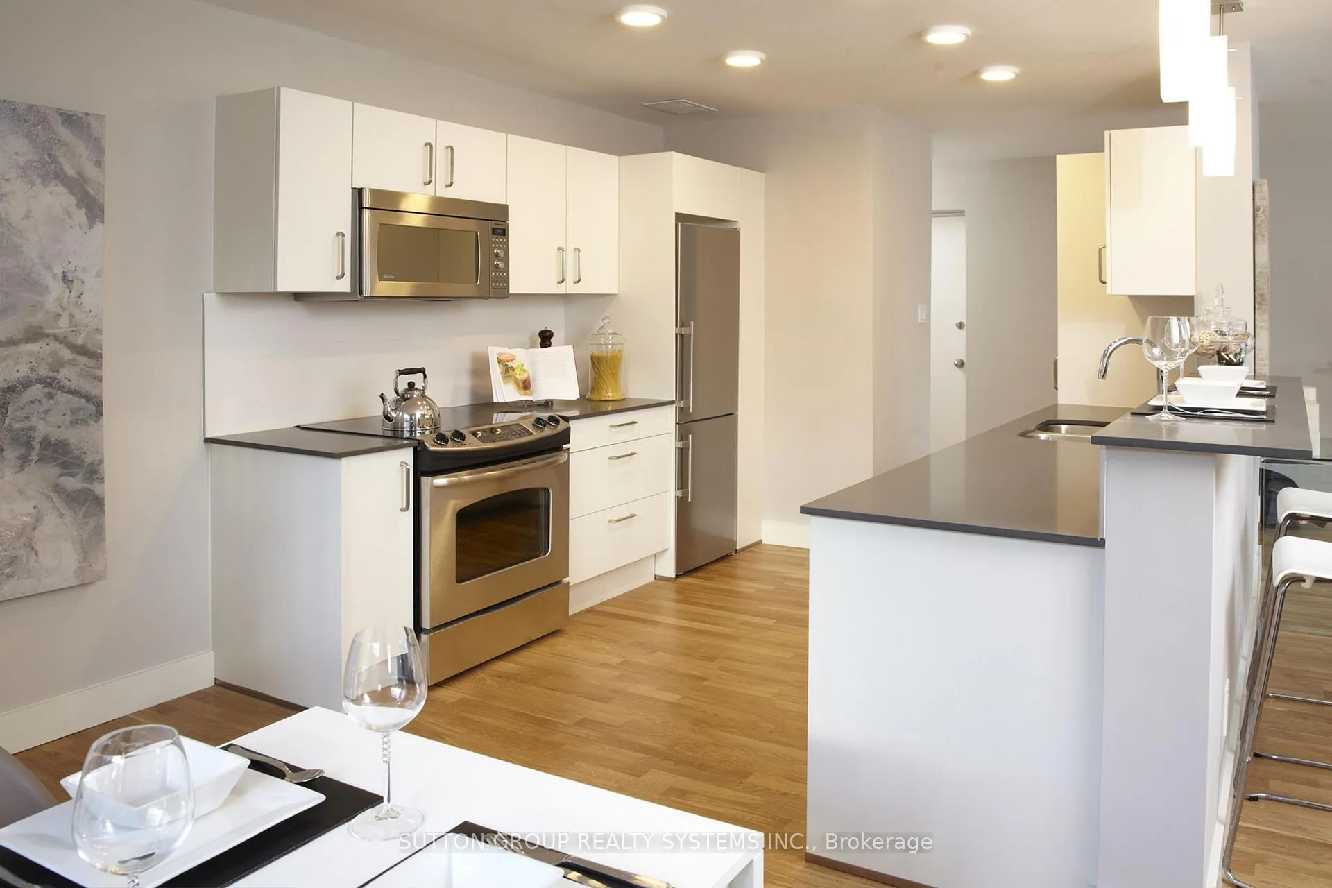 Photo 3 of Unit 101, 2400 Bathurst Street, Toronto, Forest Hill North — HOMEH