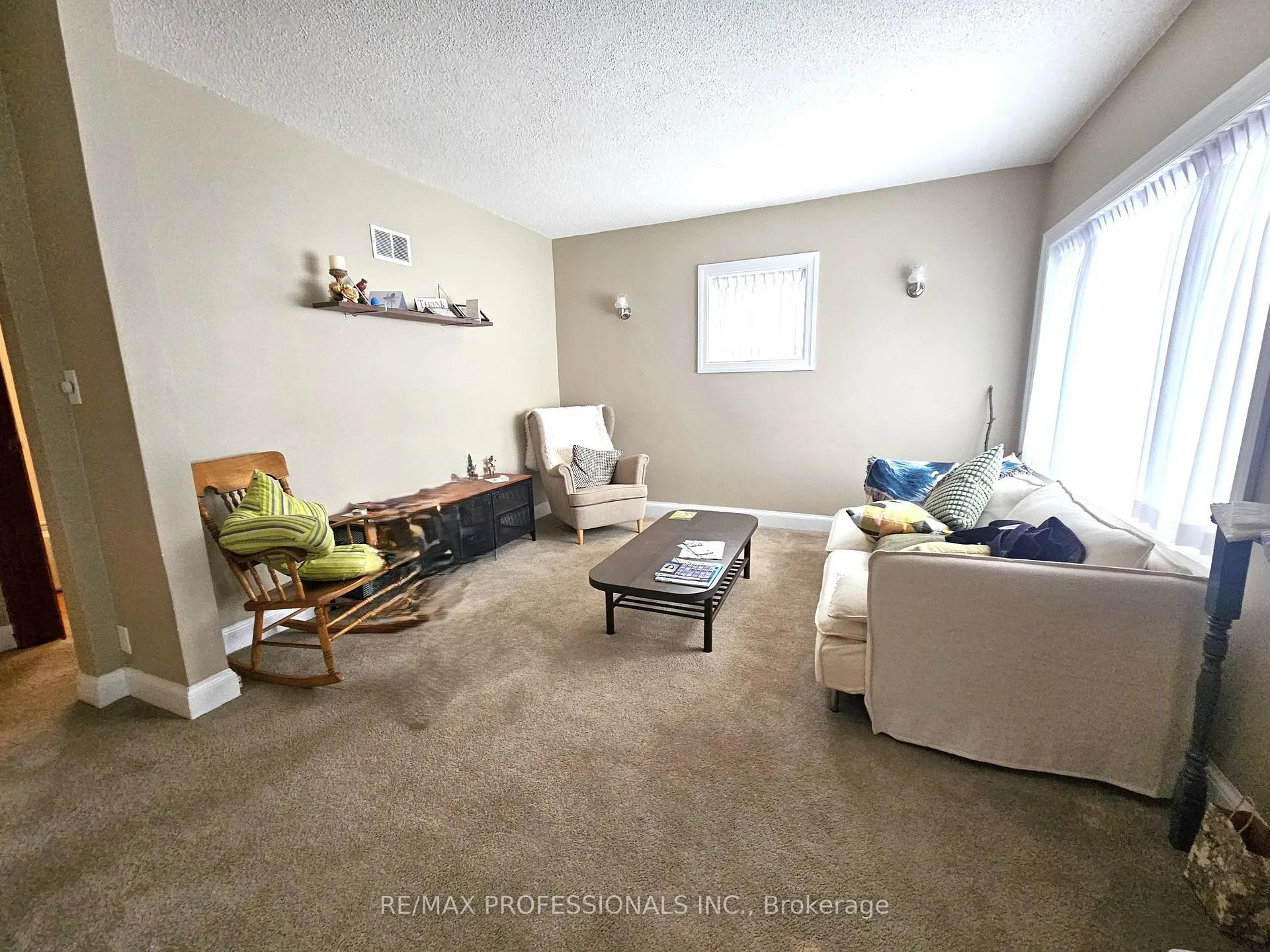 Photo 4 of 177 Ninth Avenue, Kitchener — HOMEH