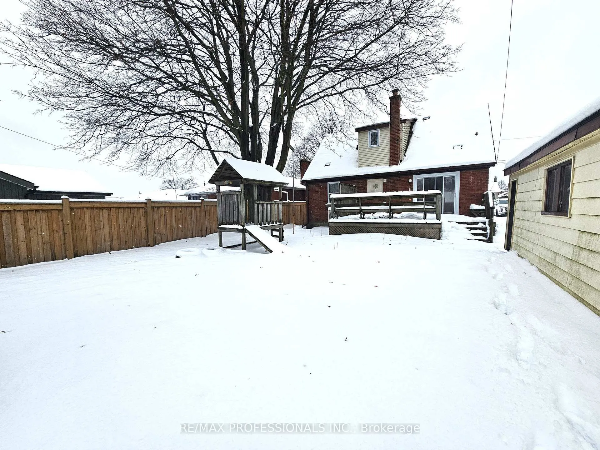 Photo 17 of 177 Ninth Avenue, Kitchener — HOMEH