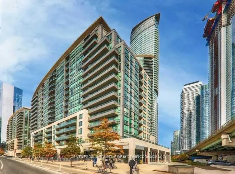 Front of Unit 628, 51 Lower Simcoe Street